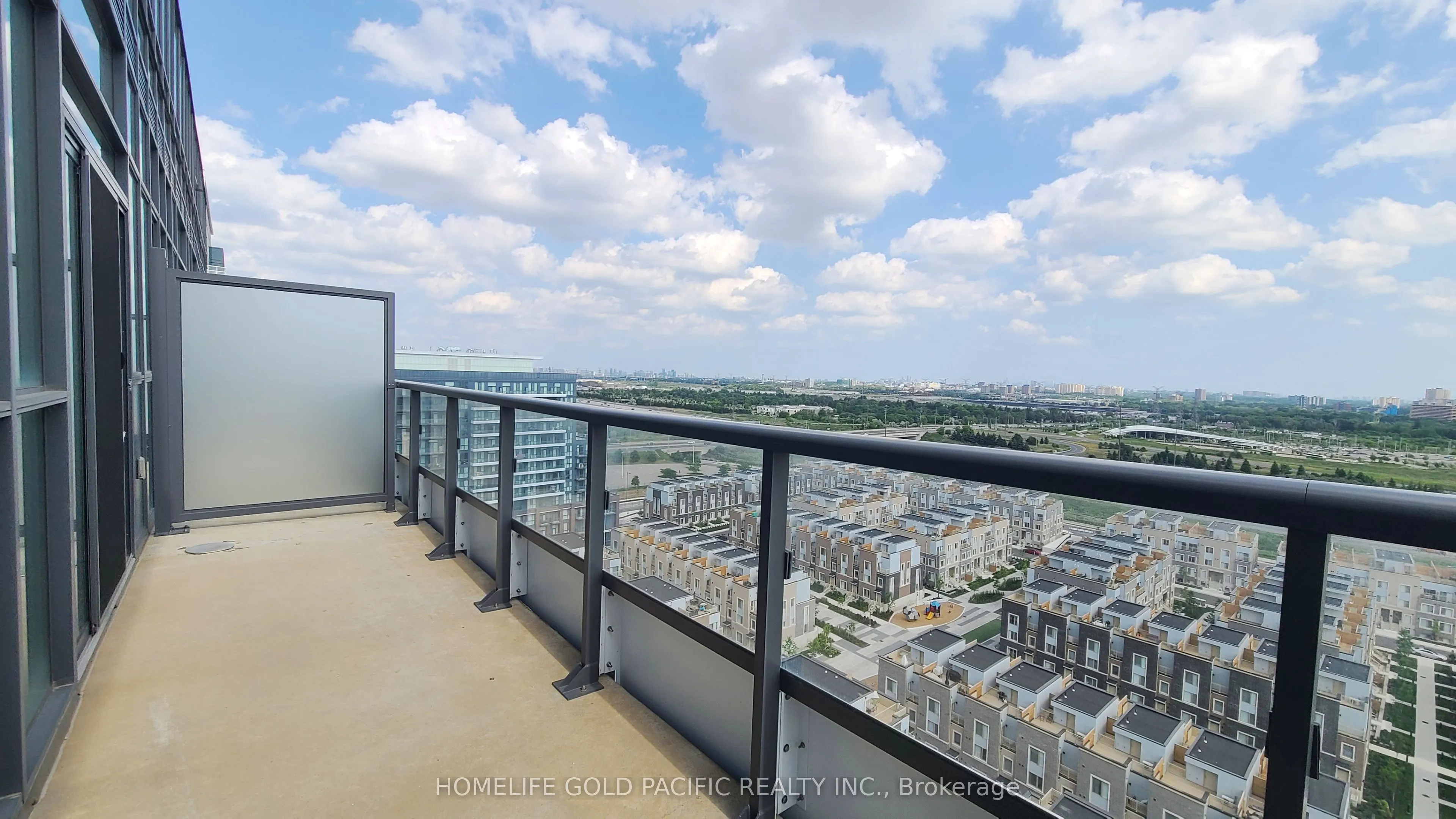 10 Honeycrisp Crescent, #1808
