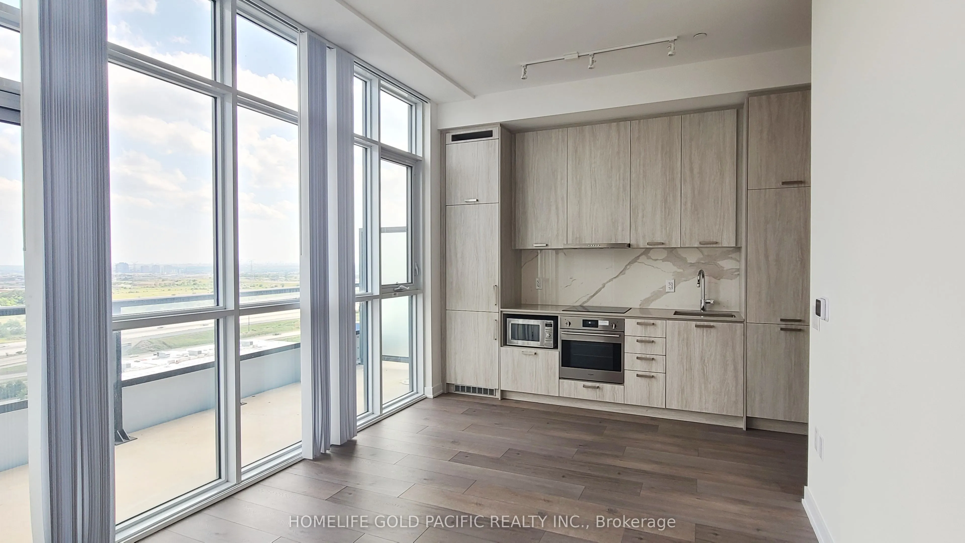 10 Honeycrisp Crescent, #1808