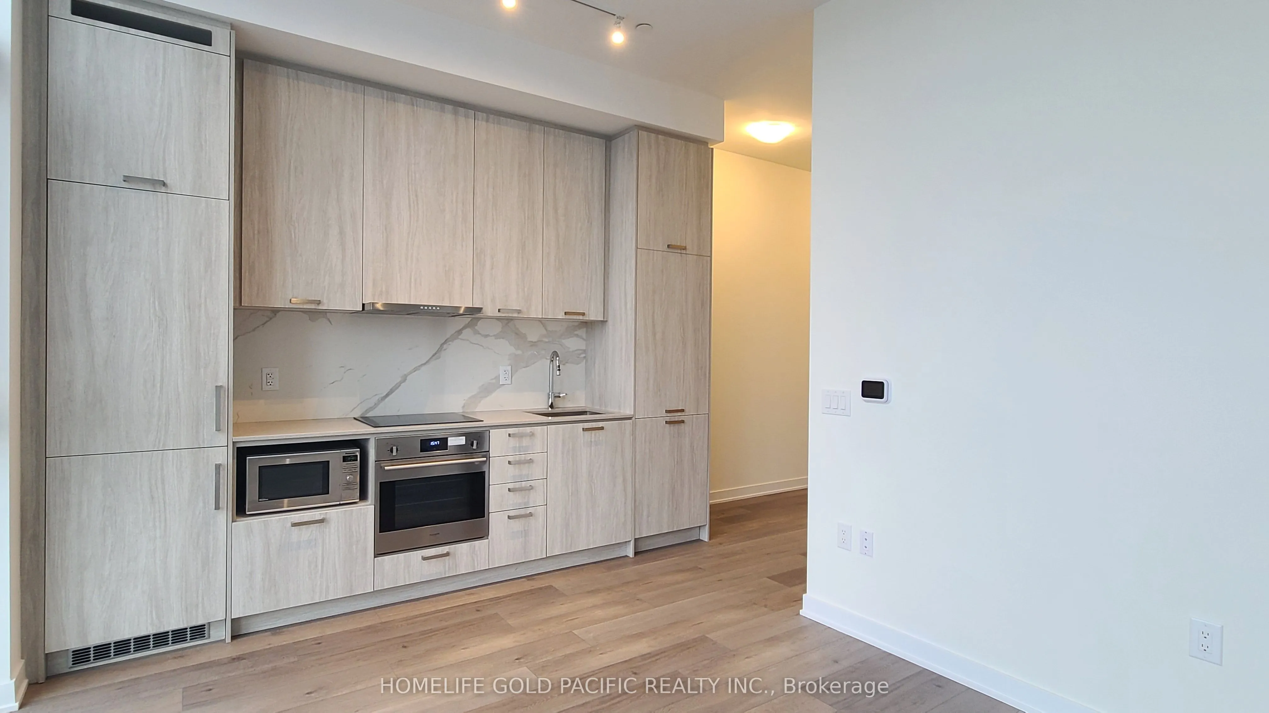 10 Honeycrisp Crescent, #1808