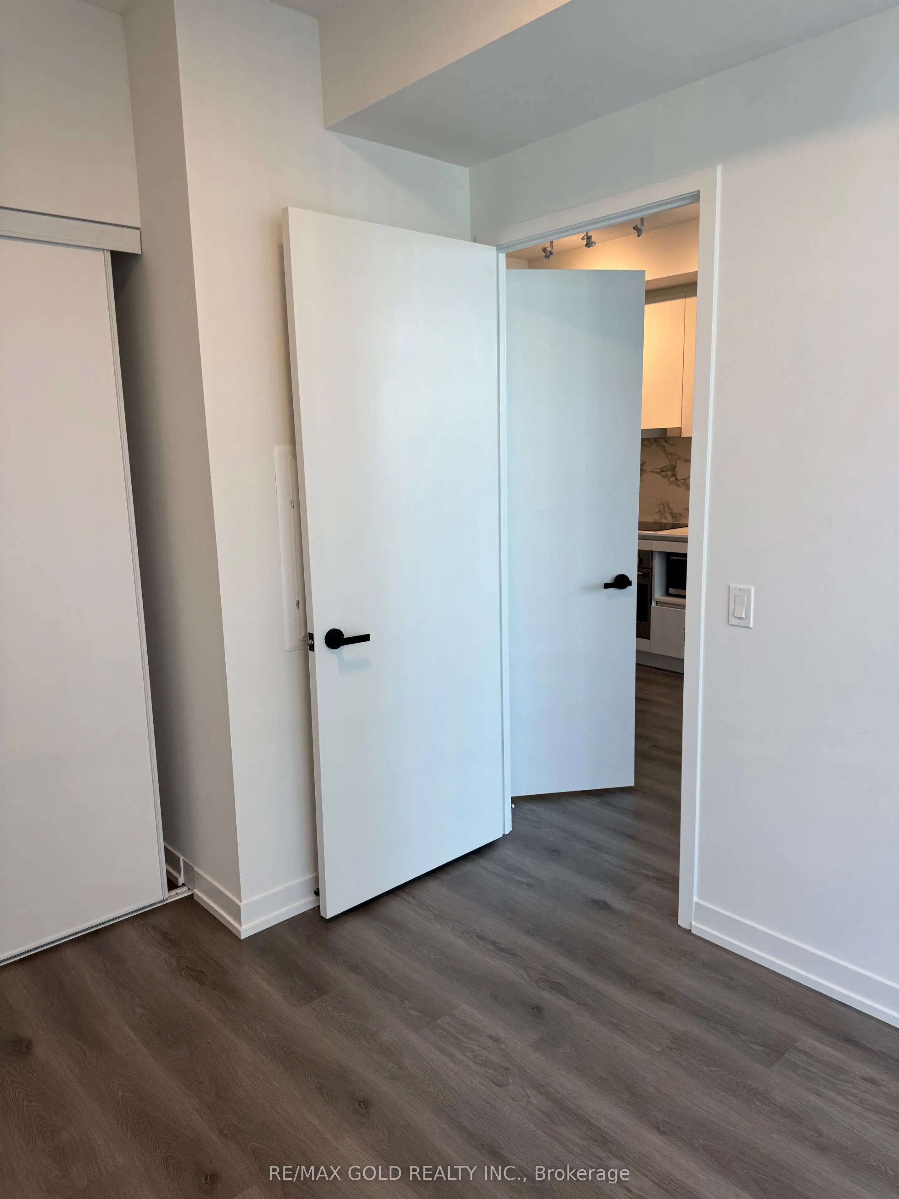 225 Commerce Street, #4101