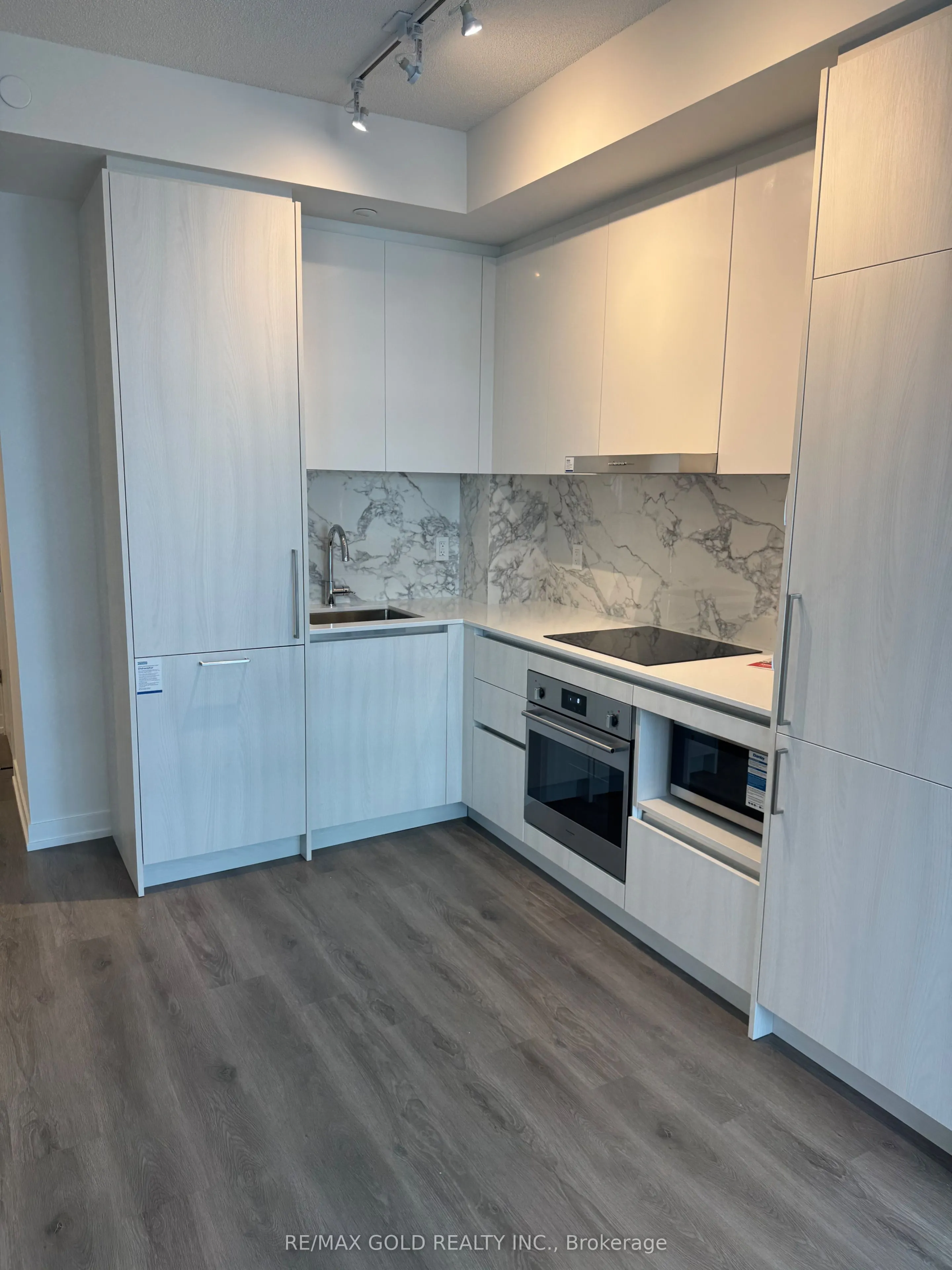 225 Commerce Street, #4101