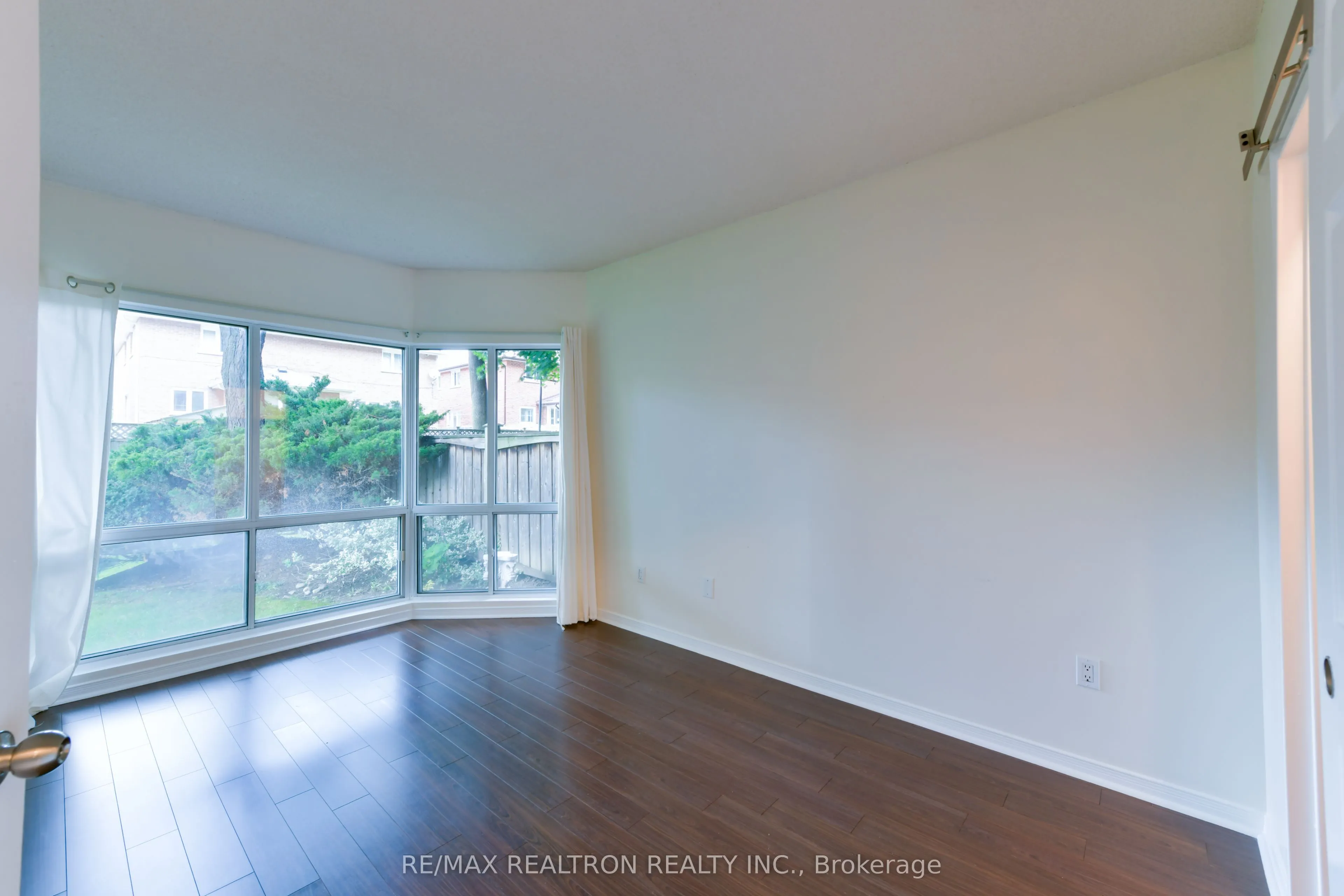 9 Chalmers Road, #107
