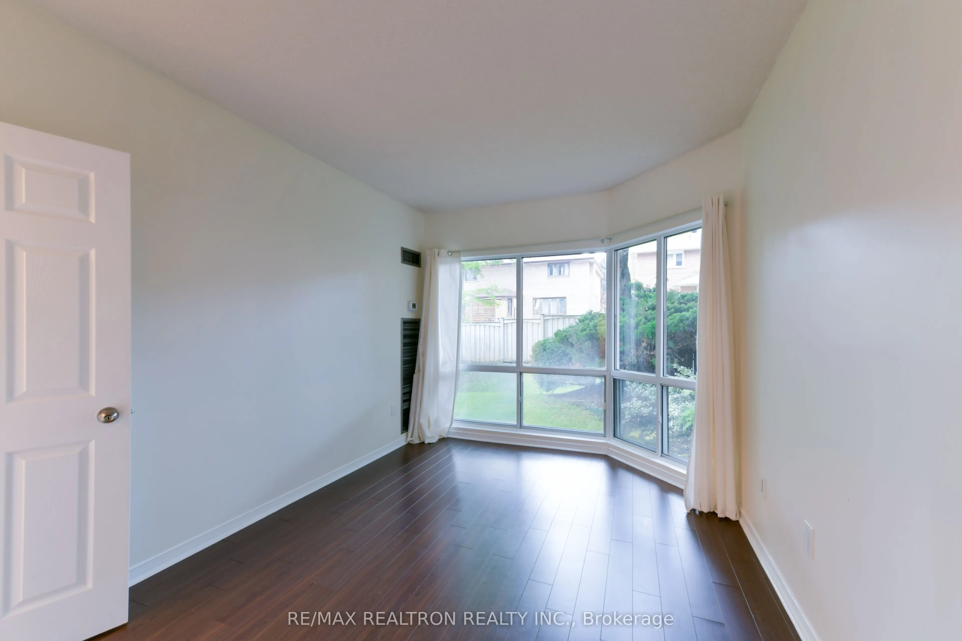 9 Chalmers Road, #107
