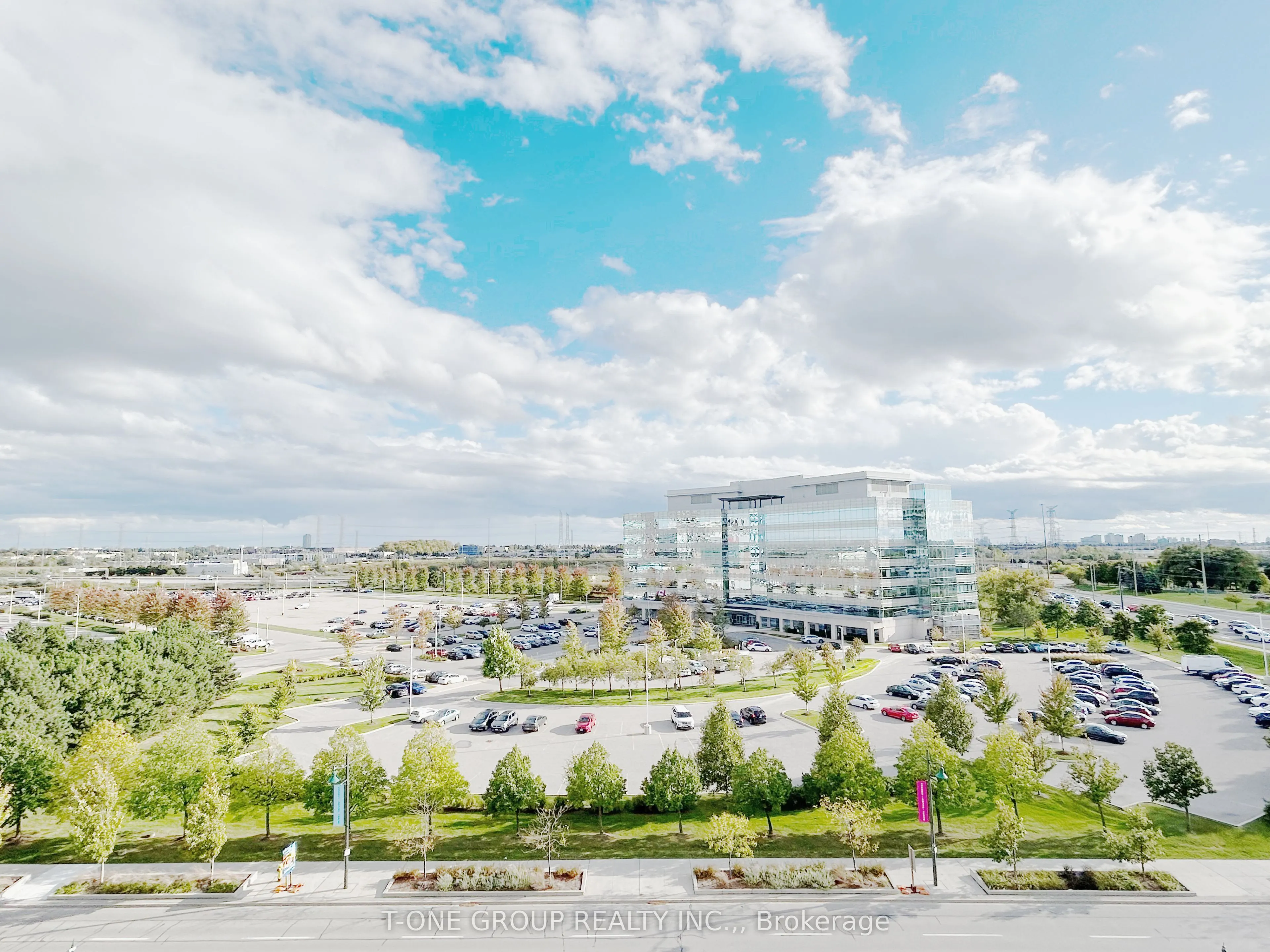 8 Rouge Valley Drive W, #713