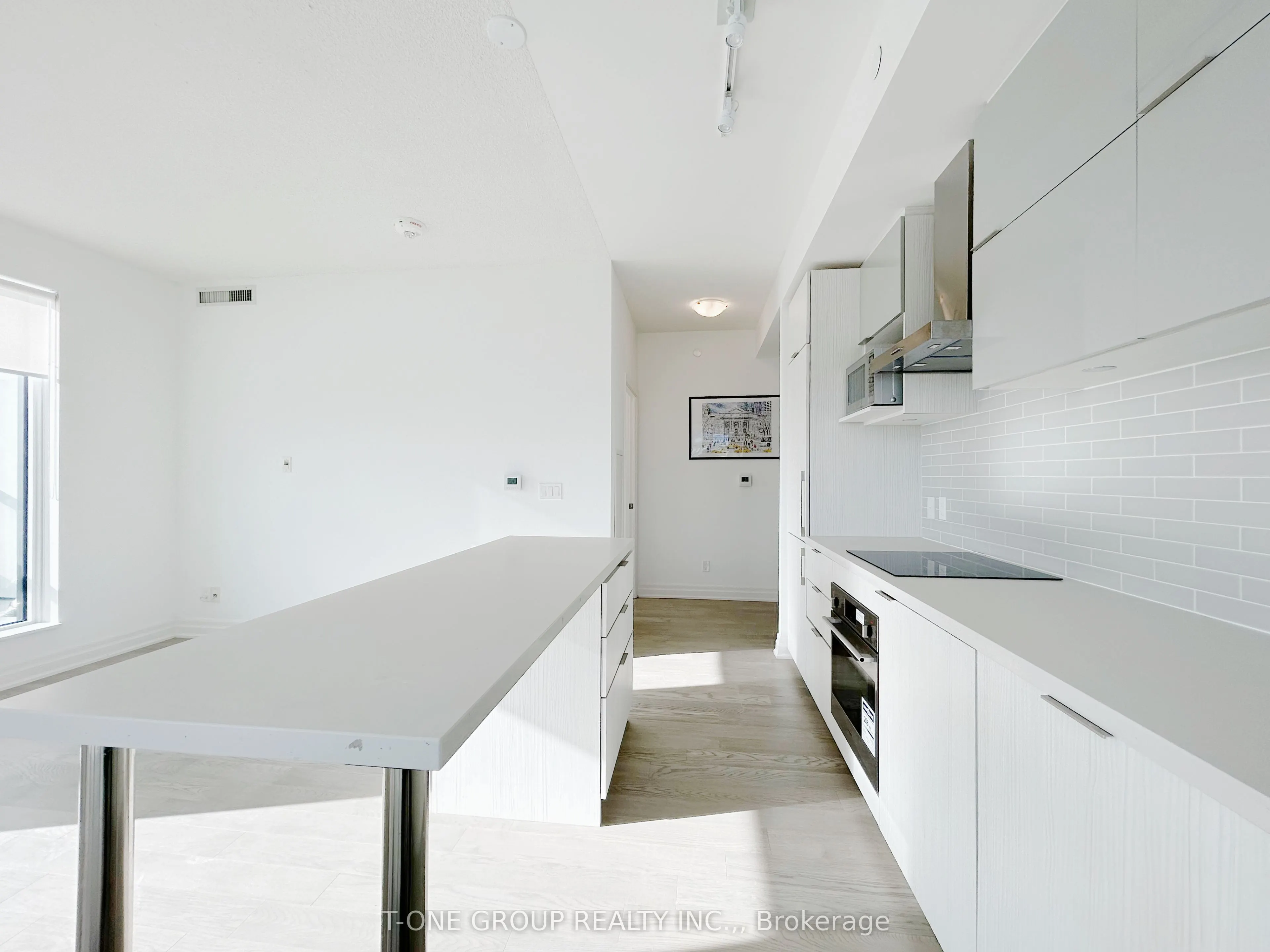 8 Rouge Valley Drive W, #713