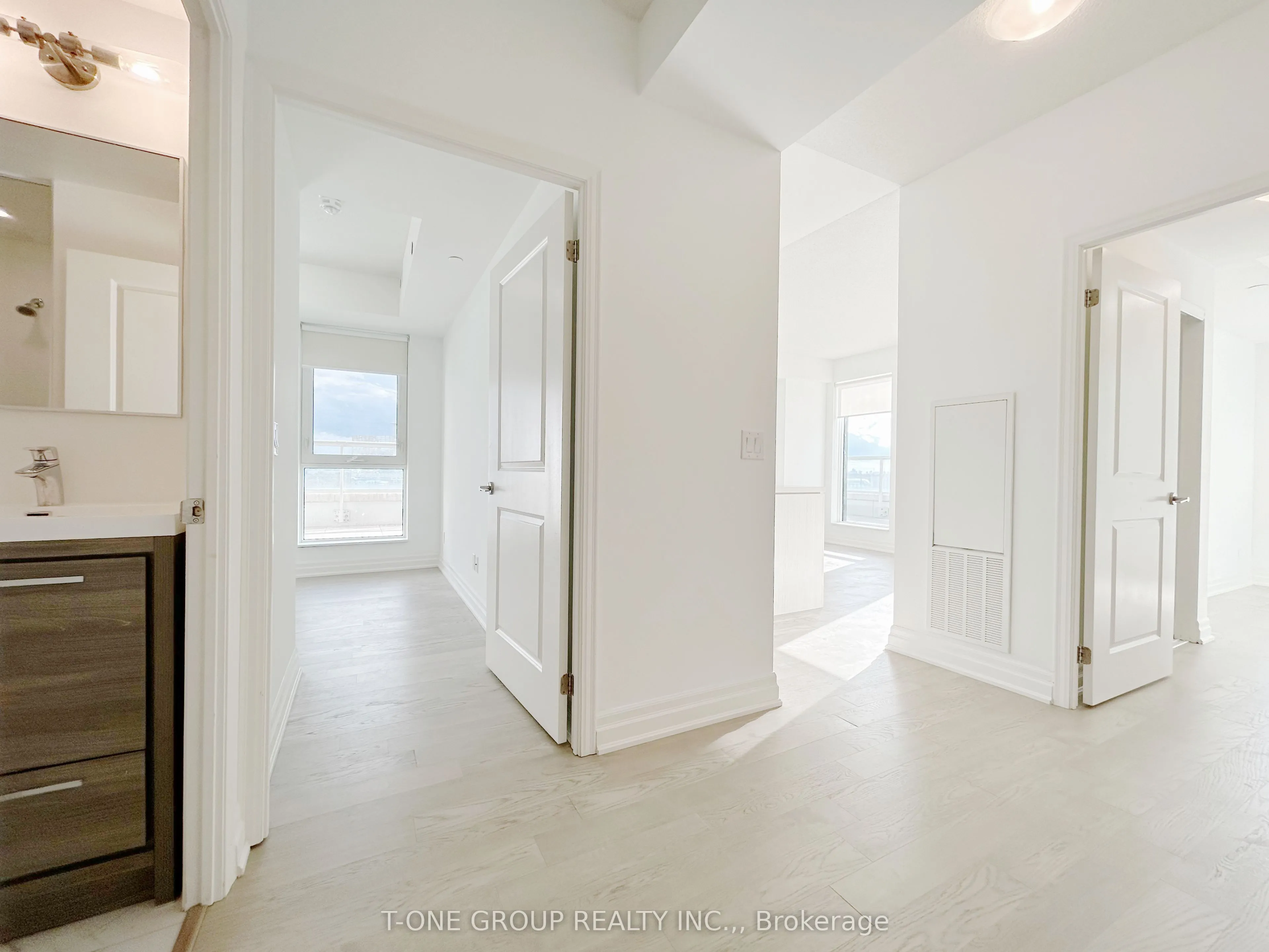 8 Rouge Valley Drive W, #713
