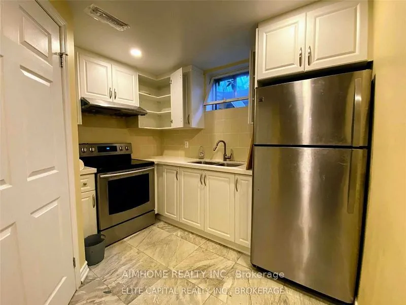 26 Hemingway Crescent, #Bsmt