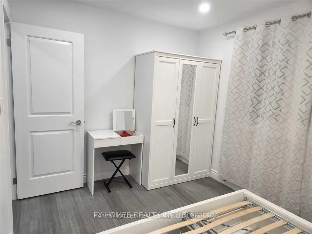 59 Hemingway Crescent, #Rear