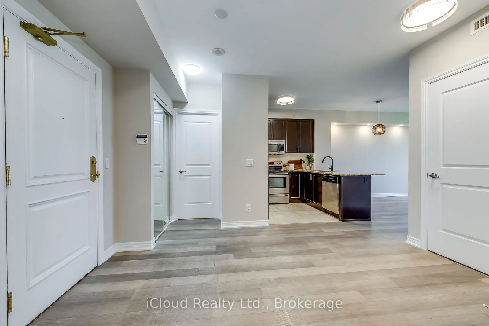9255 Jane Street, #804