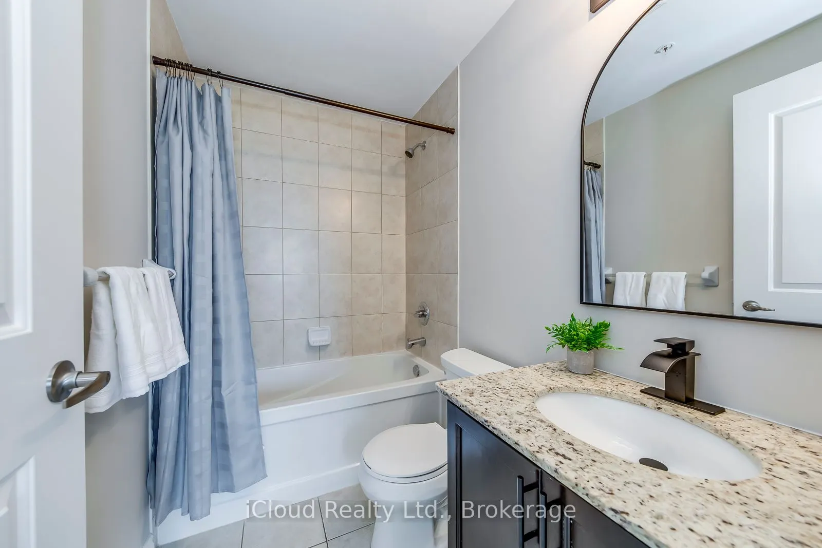 9255 Jane Street, #804