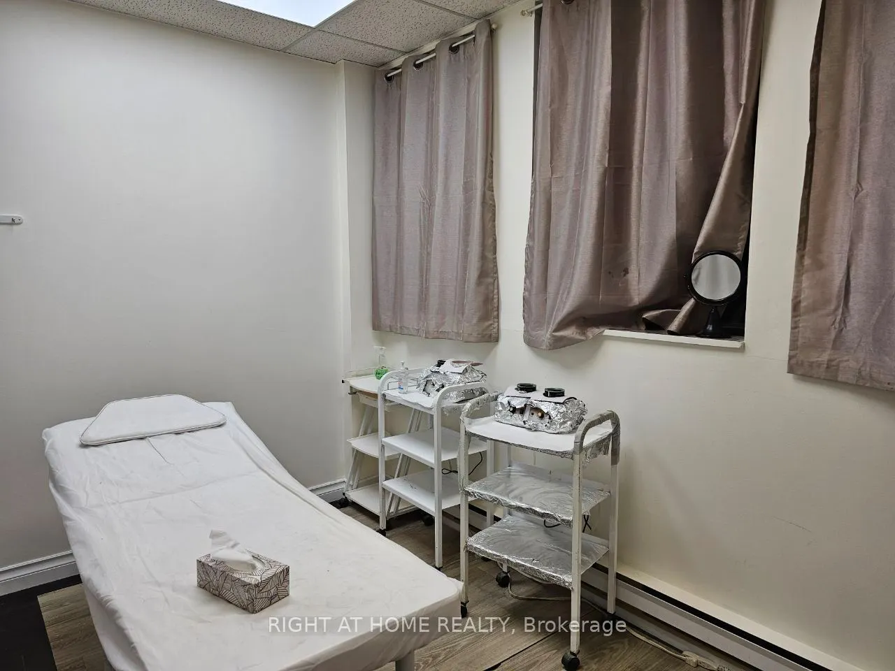 10670 Yonge Street, #201