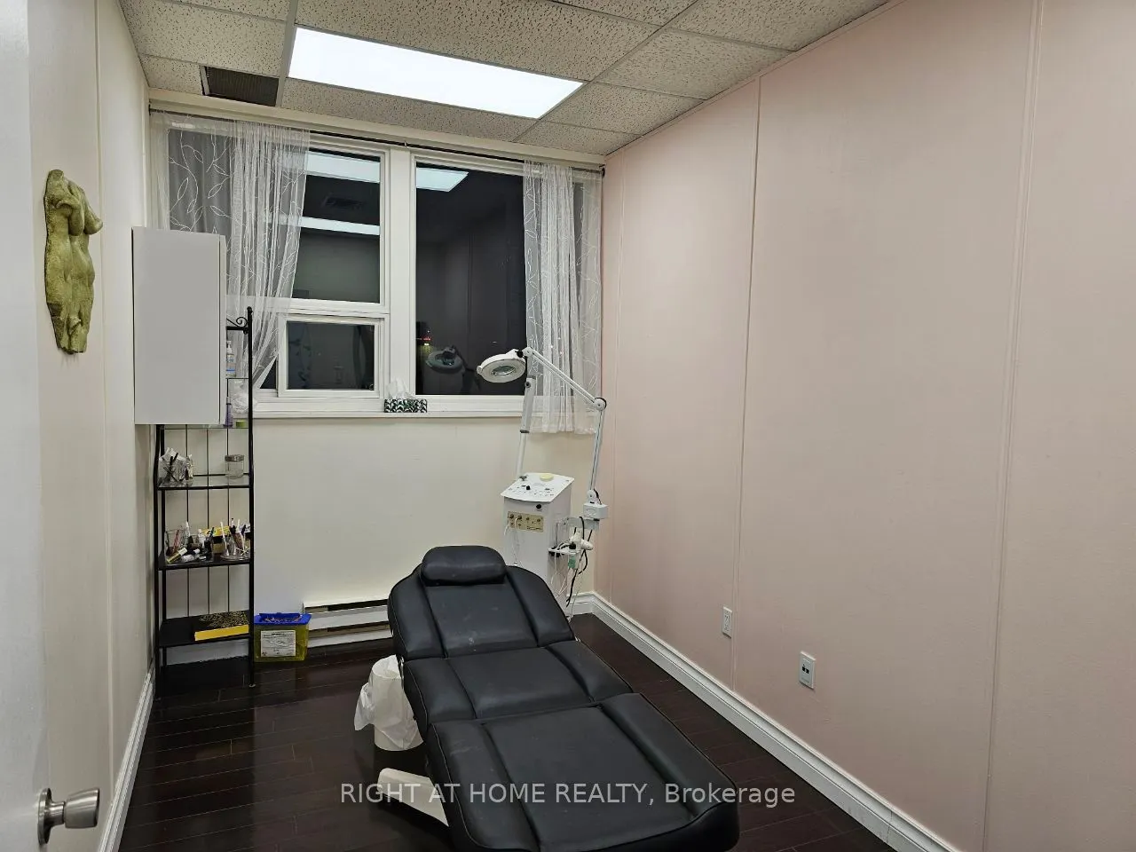 10670 Yonge Street, #201