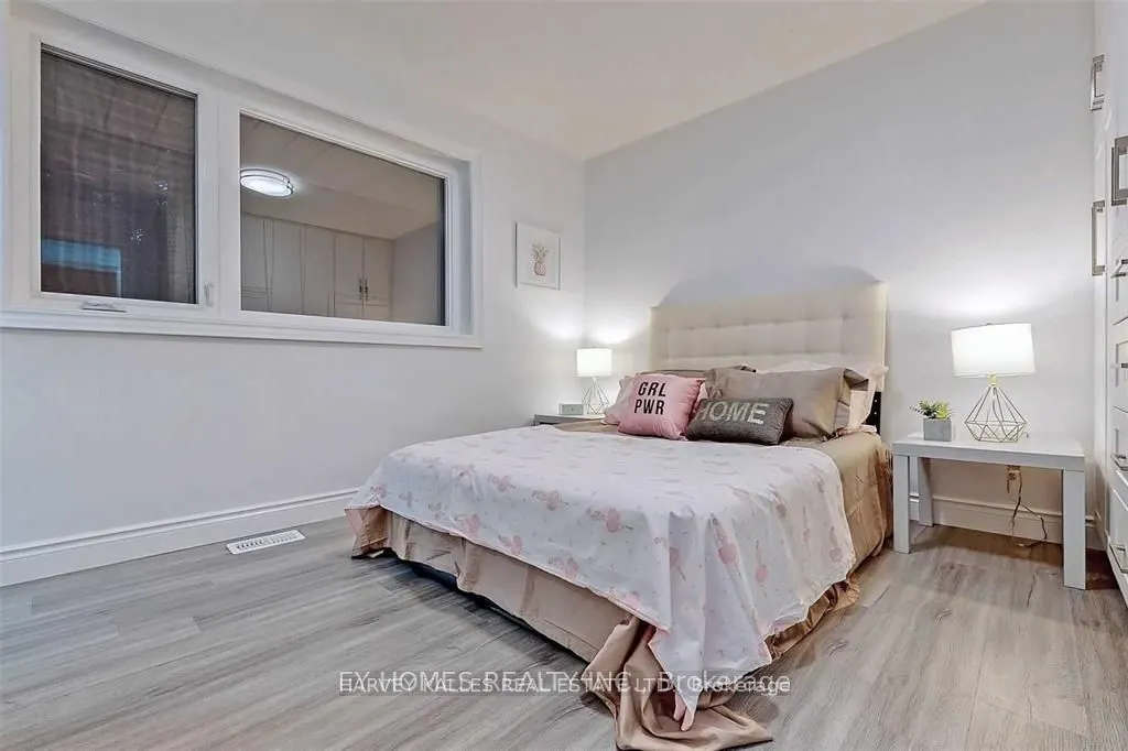 59 Hemingway Crescent, #Front