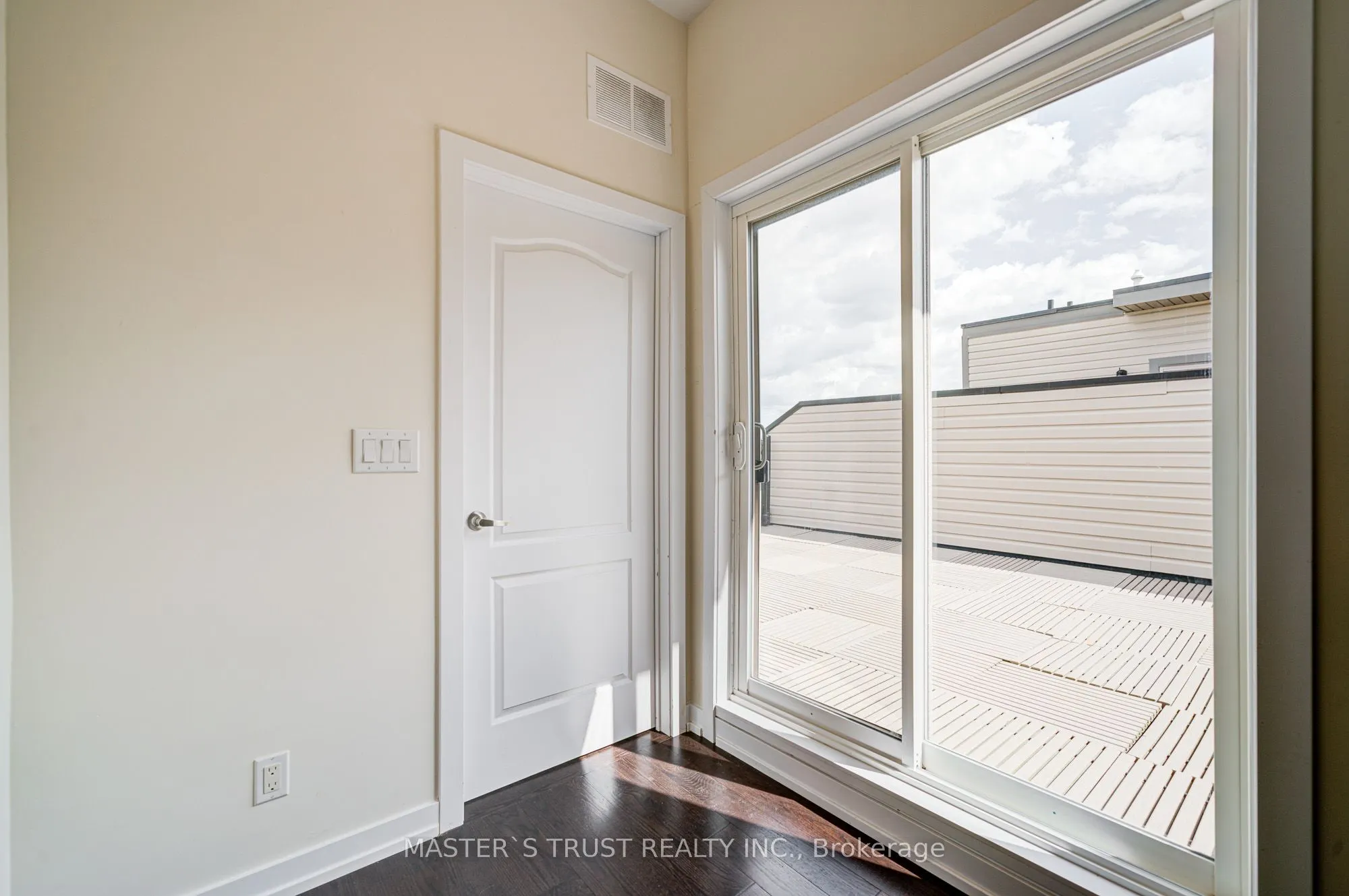 30 Dunsheath Way, #507