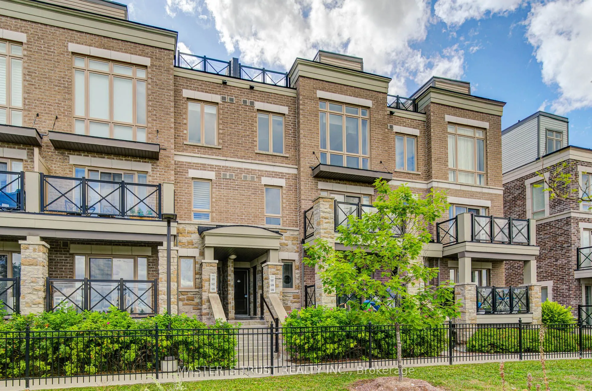 30 Dunsheath Way, #507