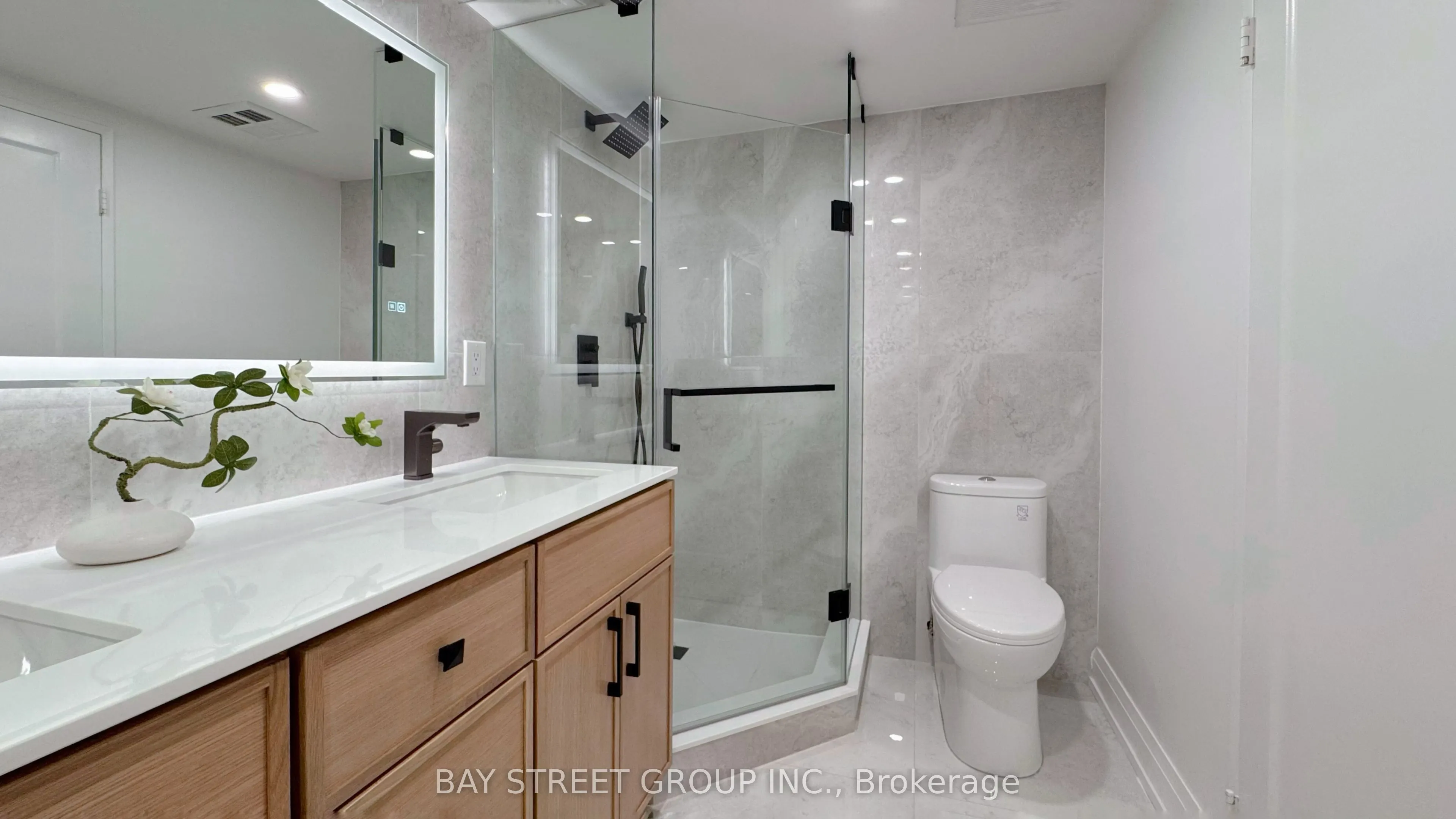 7905 Bayview Avenue, #606