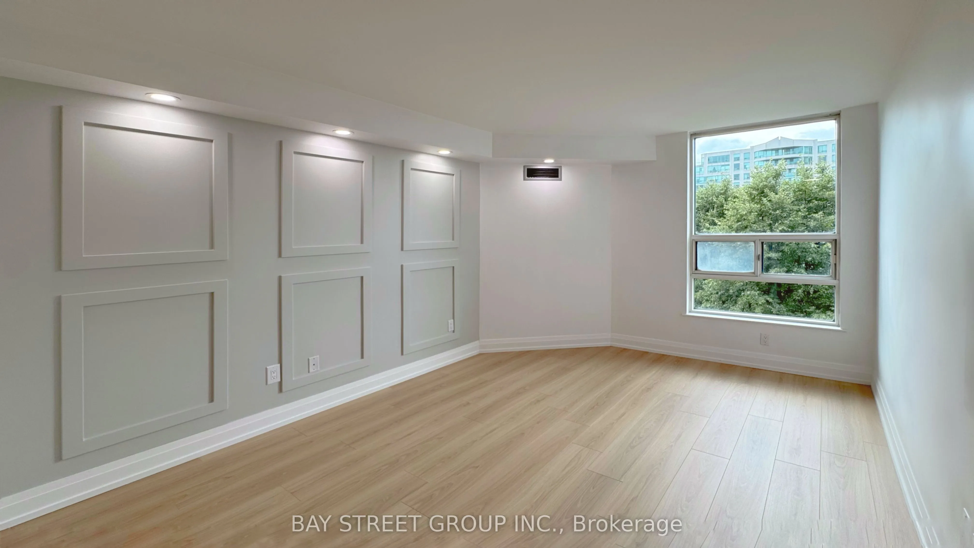 7905 Bayview Avenue, #606