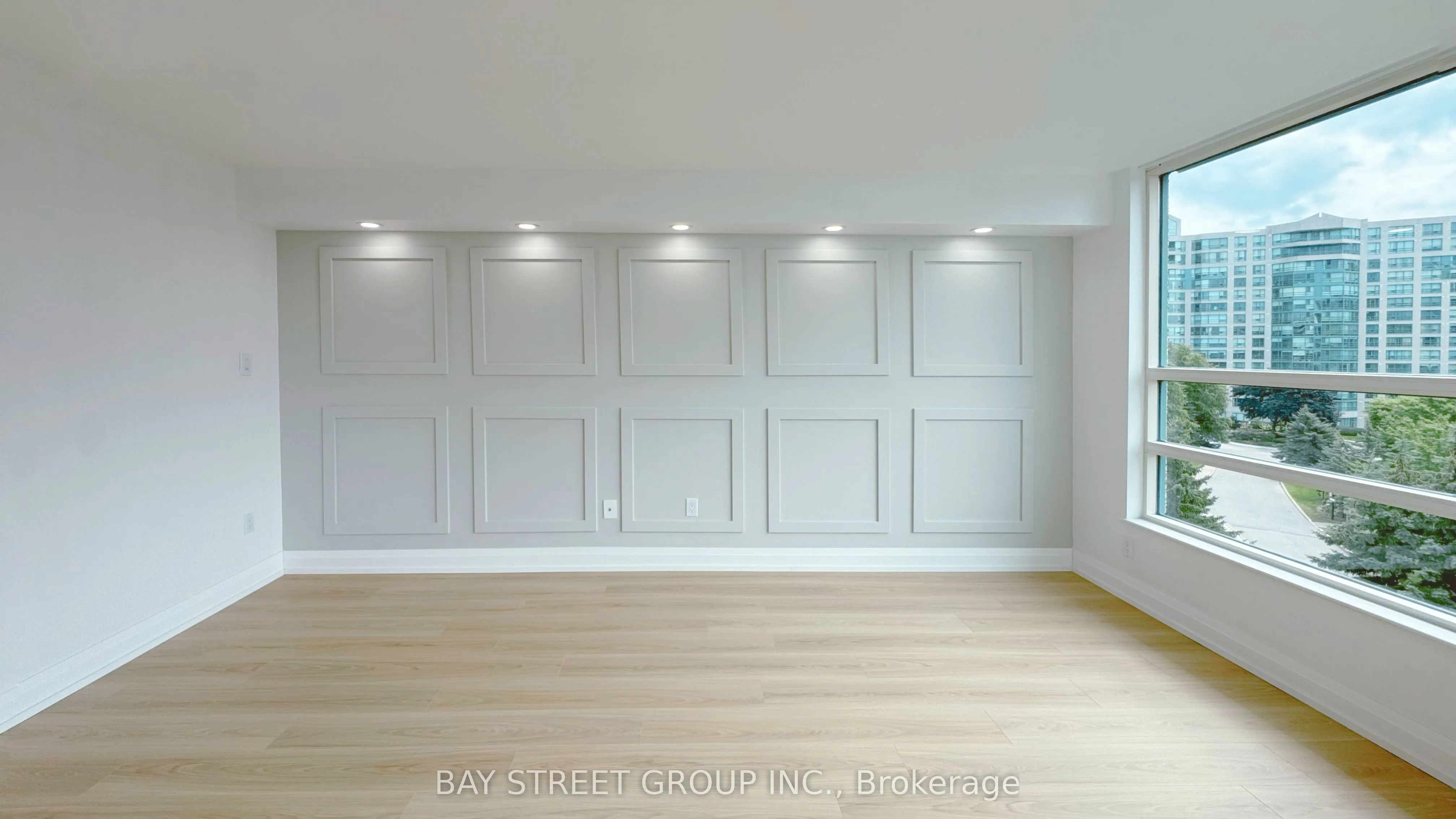 7905 Bayview Avenue, #606