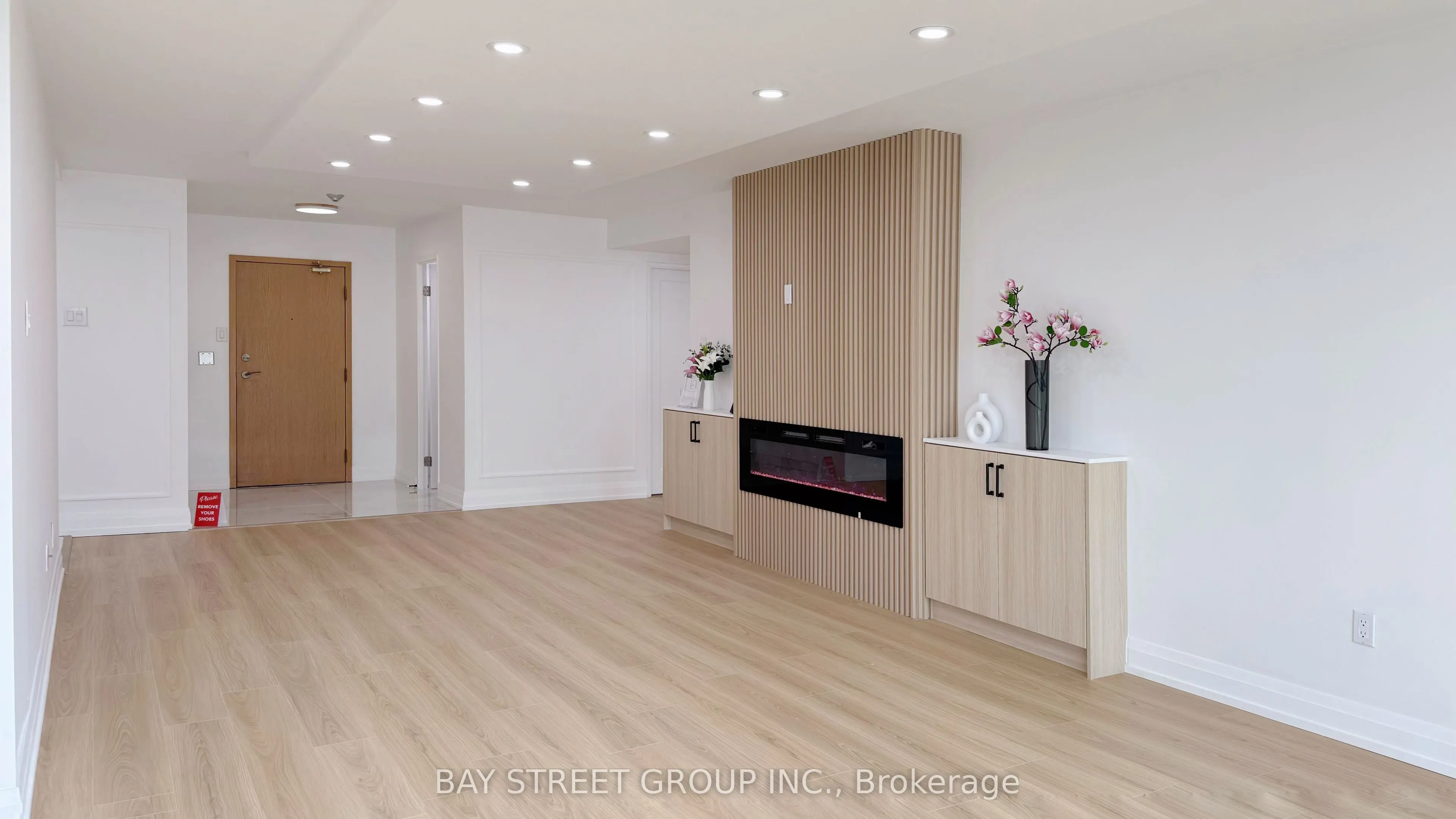 7905 Bayview Avenue, #606