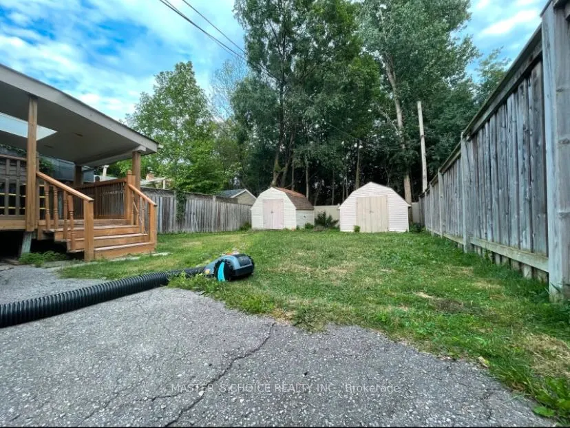39 Richardson Drive E