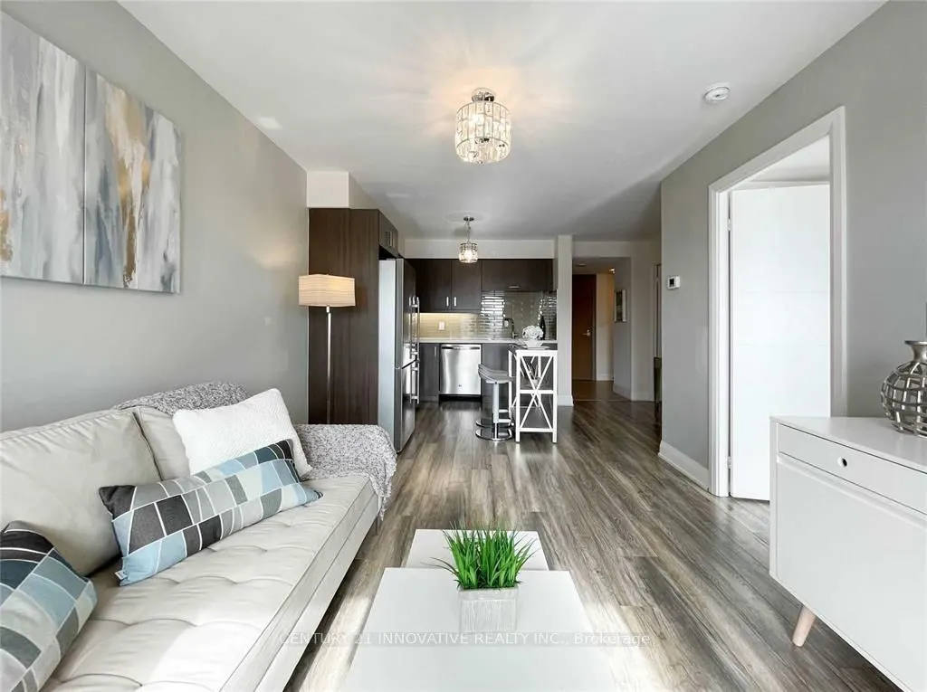 18 Uptown Drive, #718