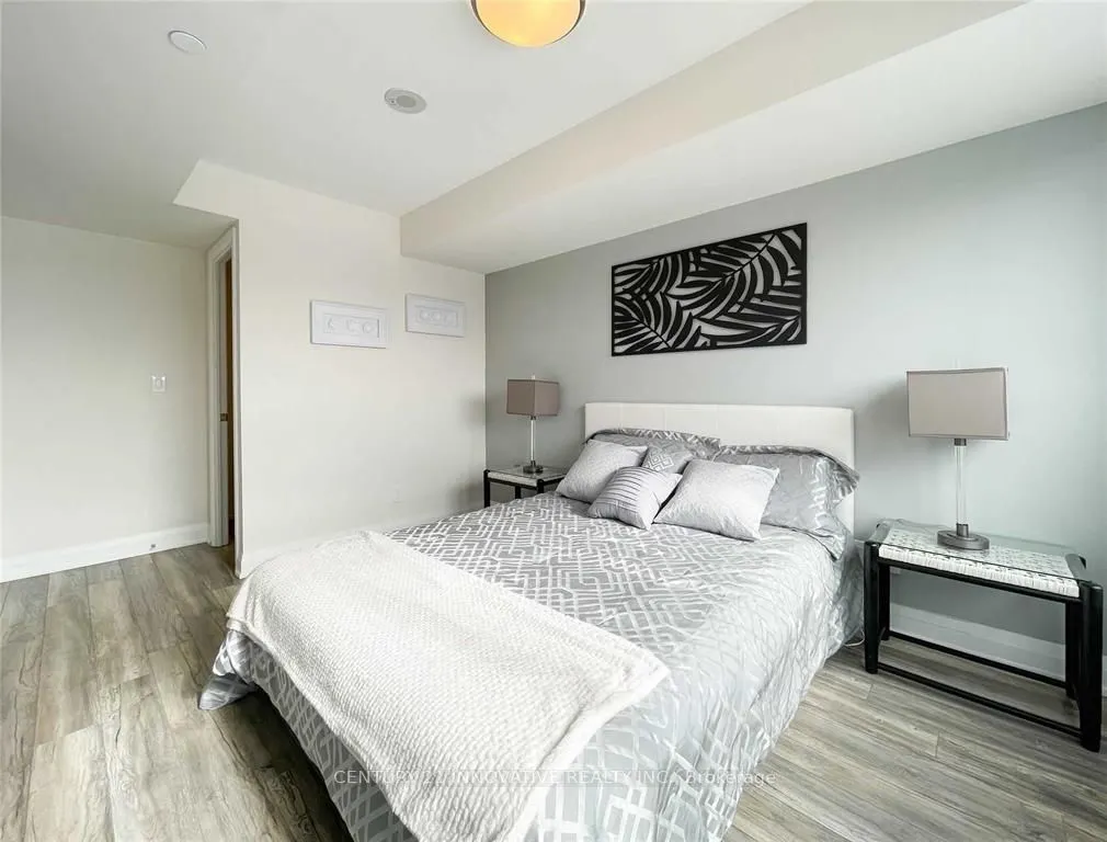 18 Uptown Drive, #718