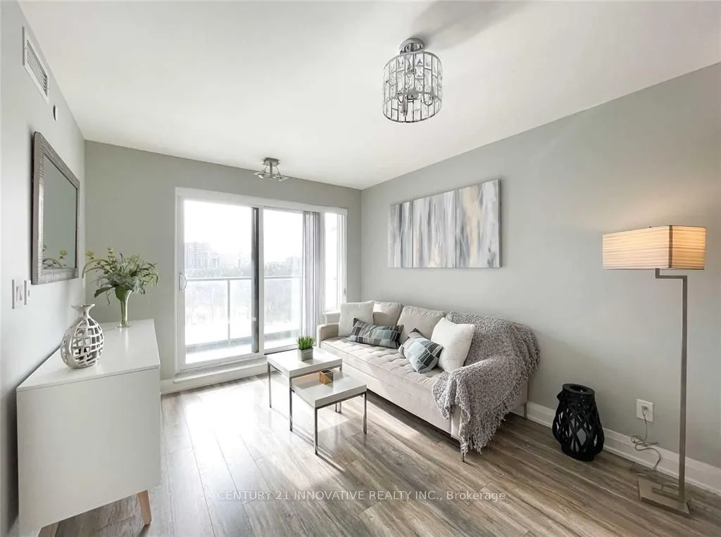 18 Uptown Drive, #718