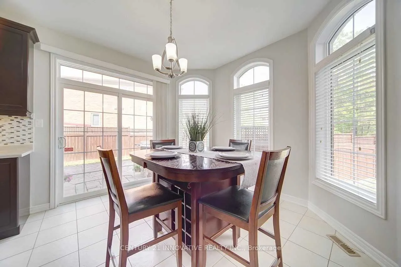 30 Albert Roffey Crescent