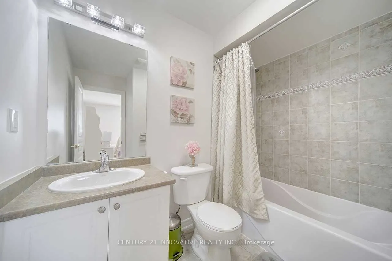 30 Albert Roffey Crescent