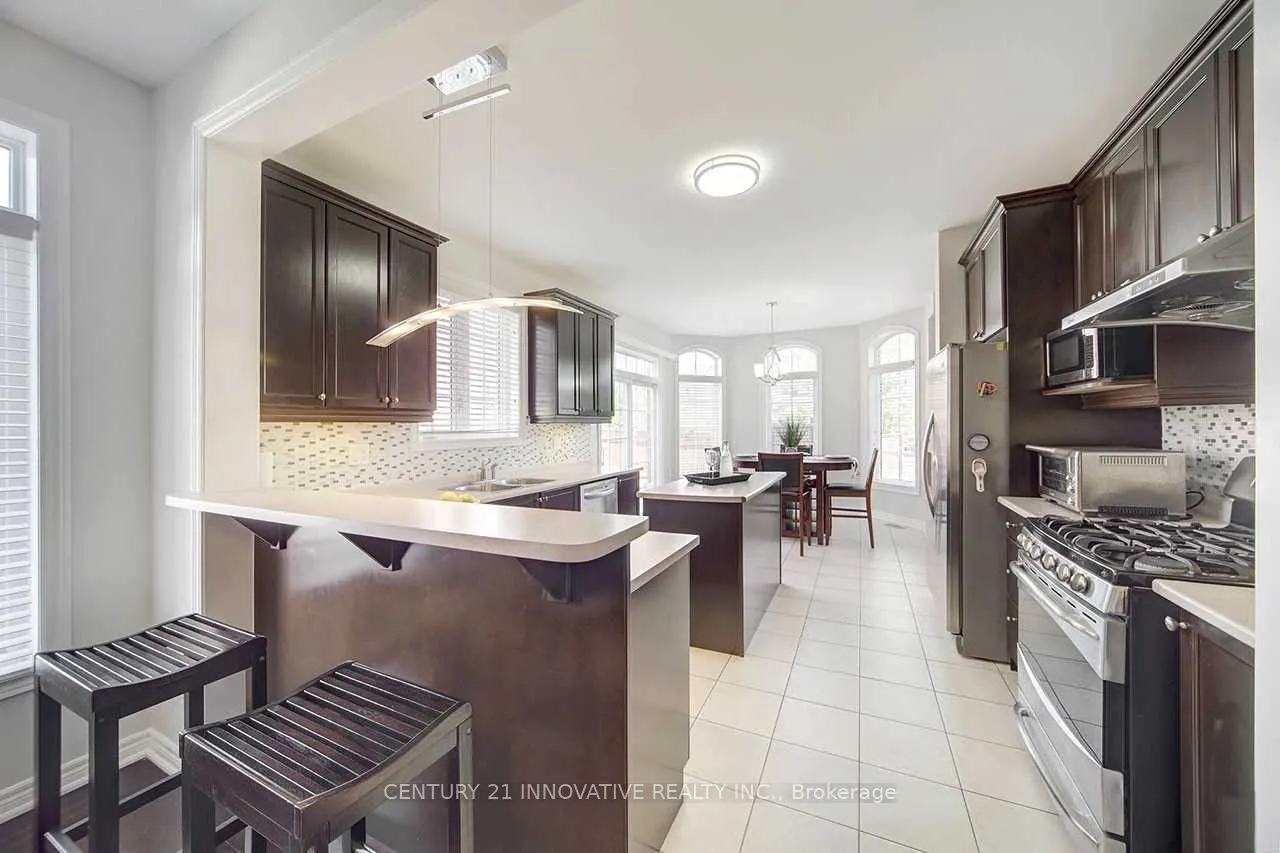 30 Albert Roffey Crescent