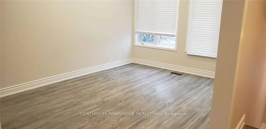 32 Yellowood Circle, #Upper