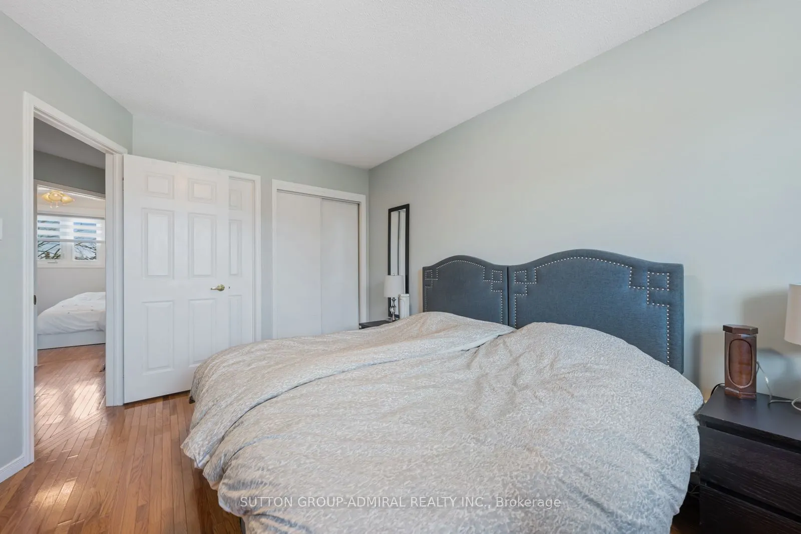 109 Whitney Place
