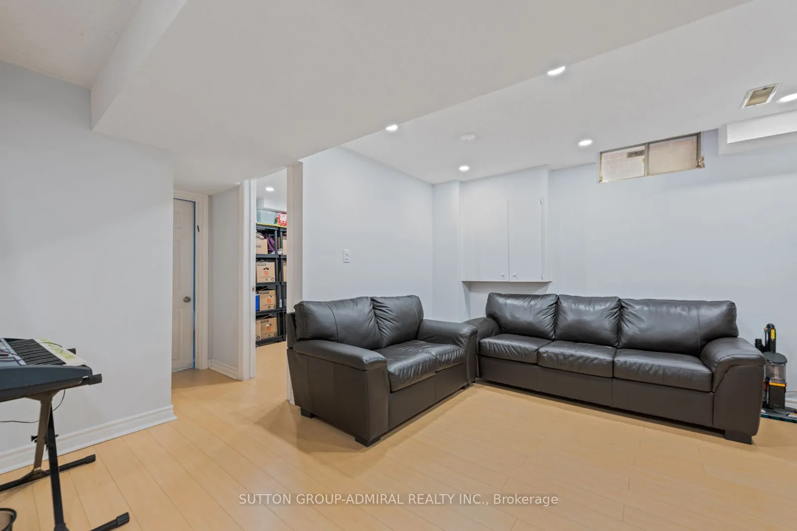 109 Whitney Place