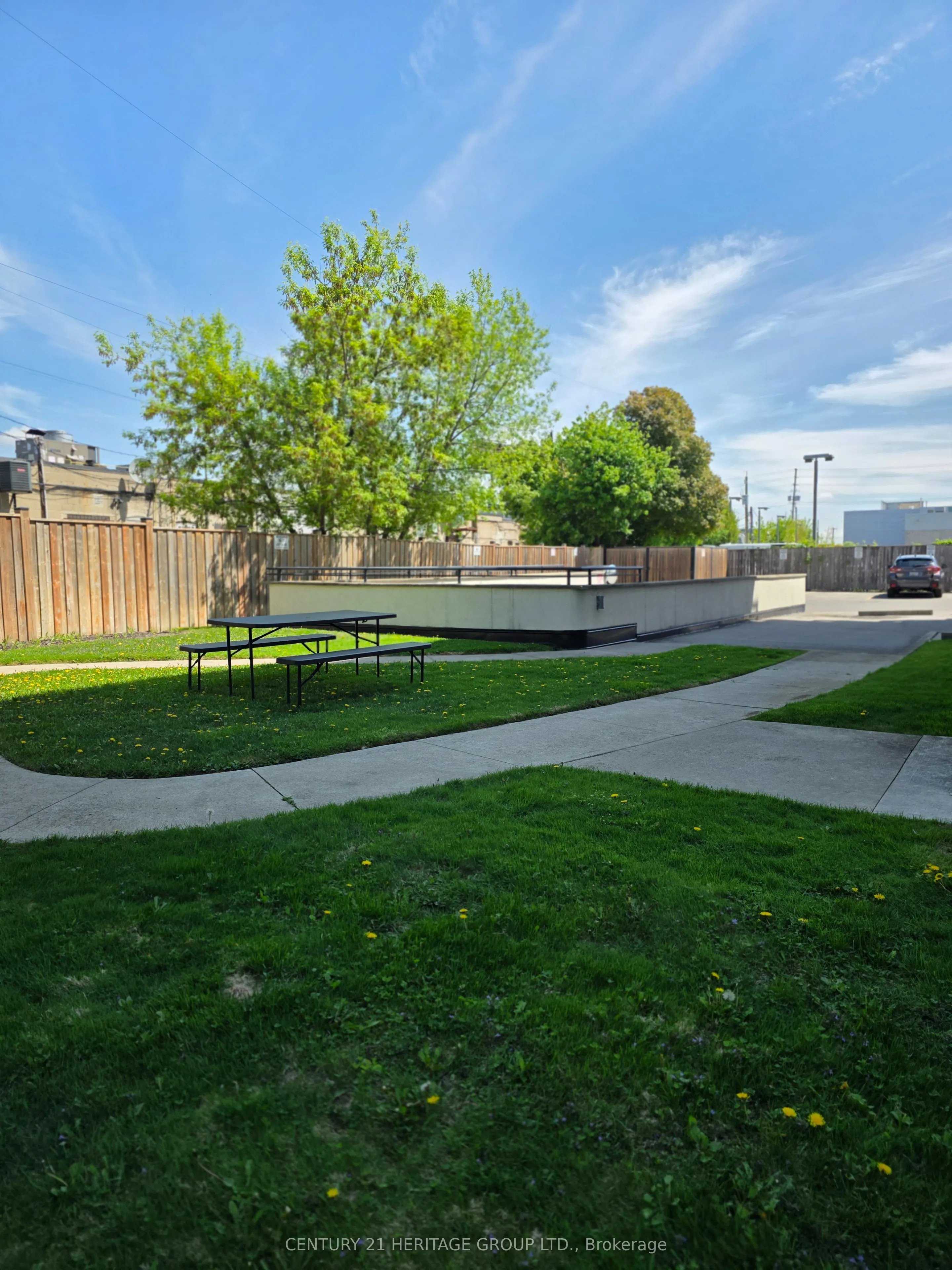 35 Hunt Avenue, #401