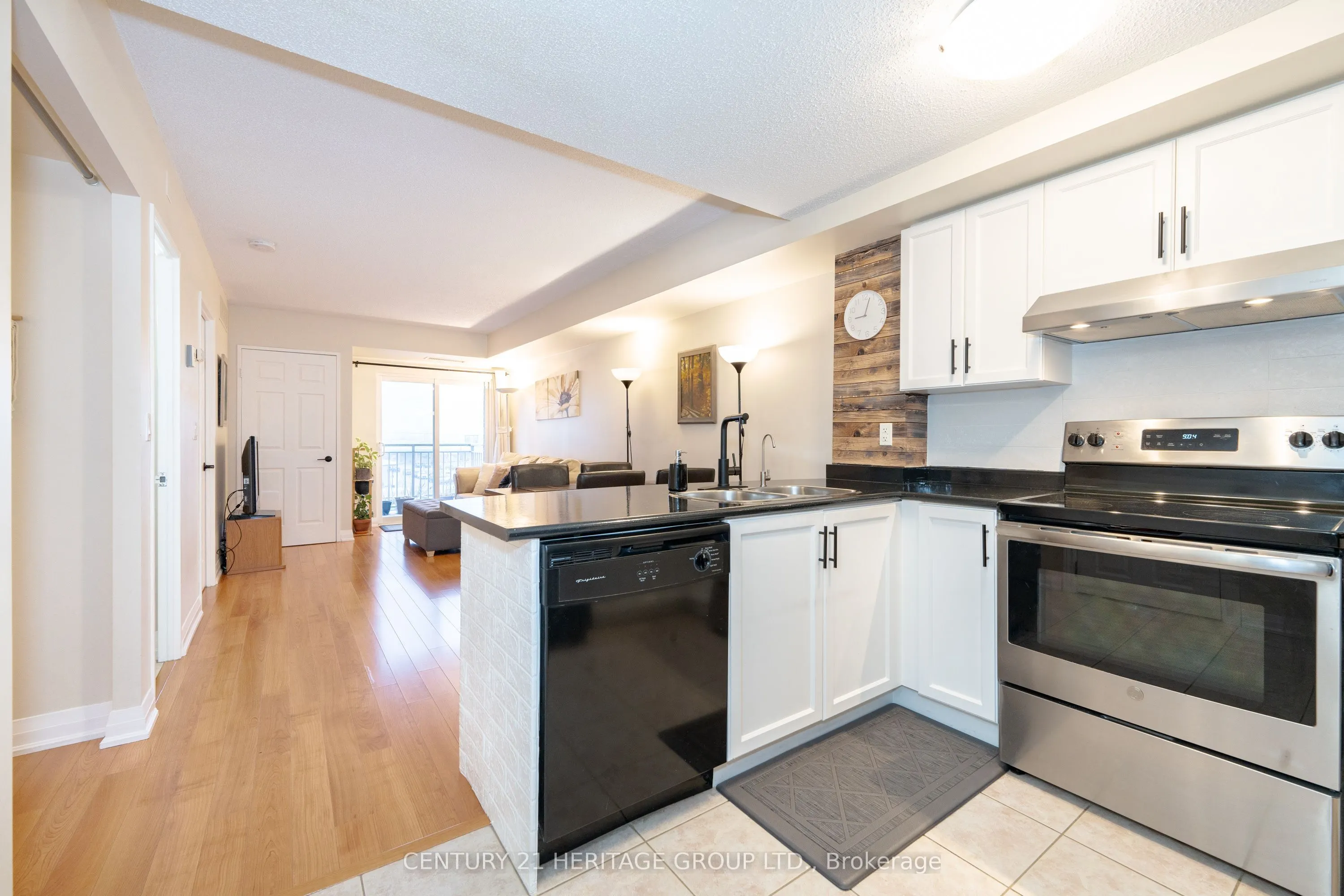 35 Hunt Avenue, #401