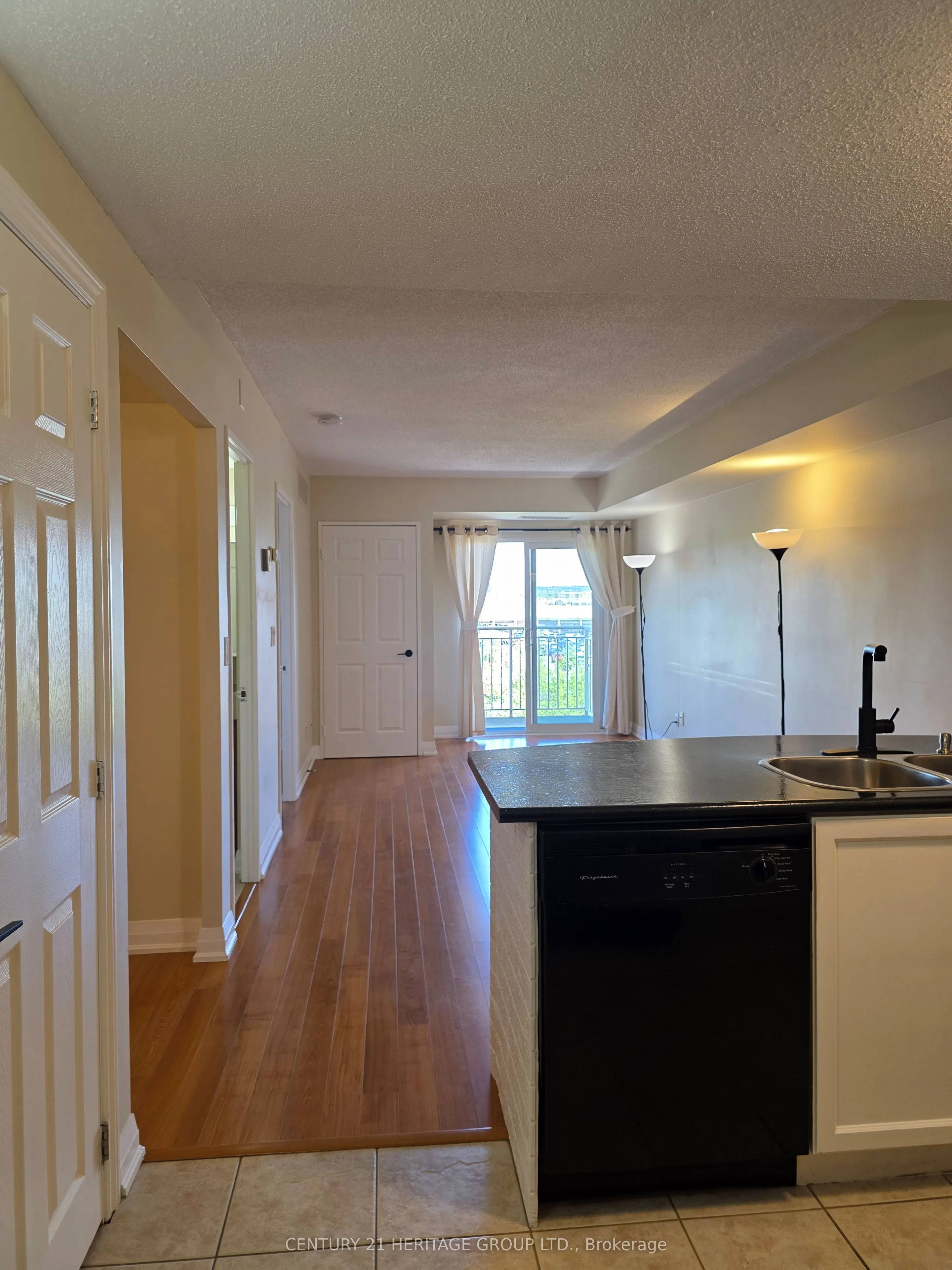 35 Hunt Avenue, #401