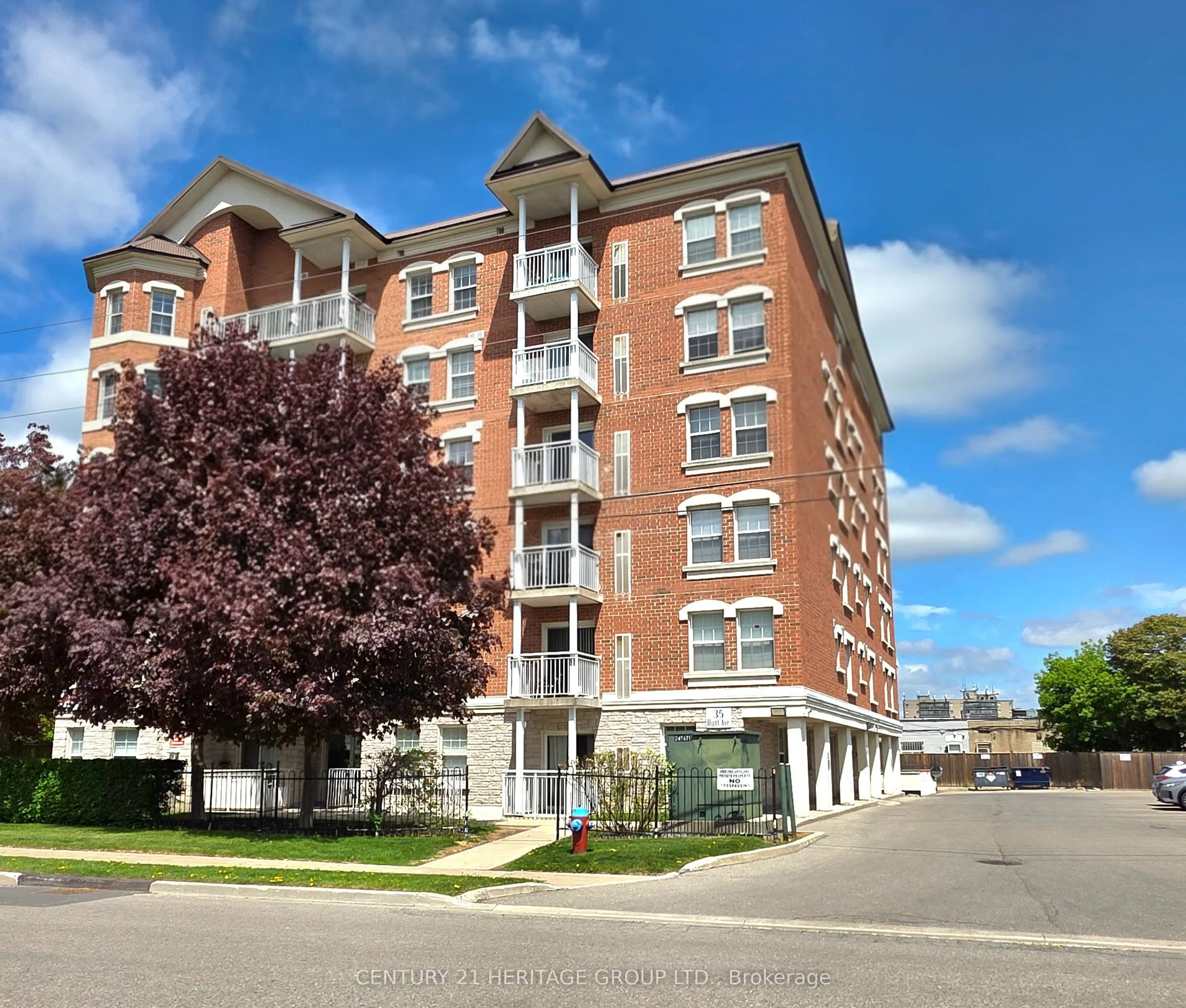 35 Hunt Avenue, #401