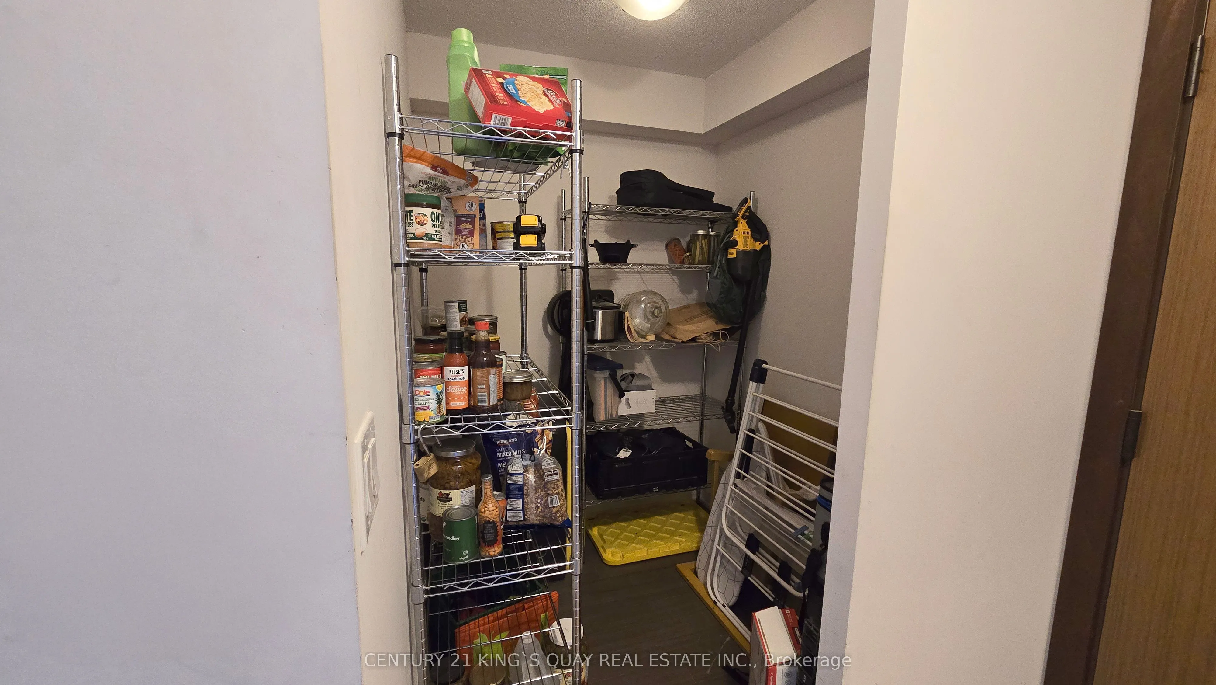 1 Uptown Drive, #1208
