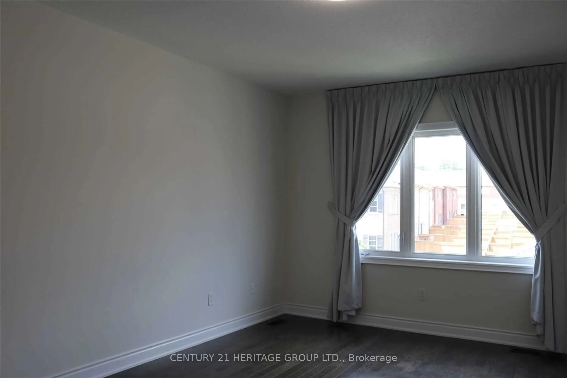 248 Paradelle Drive N