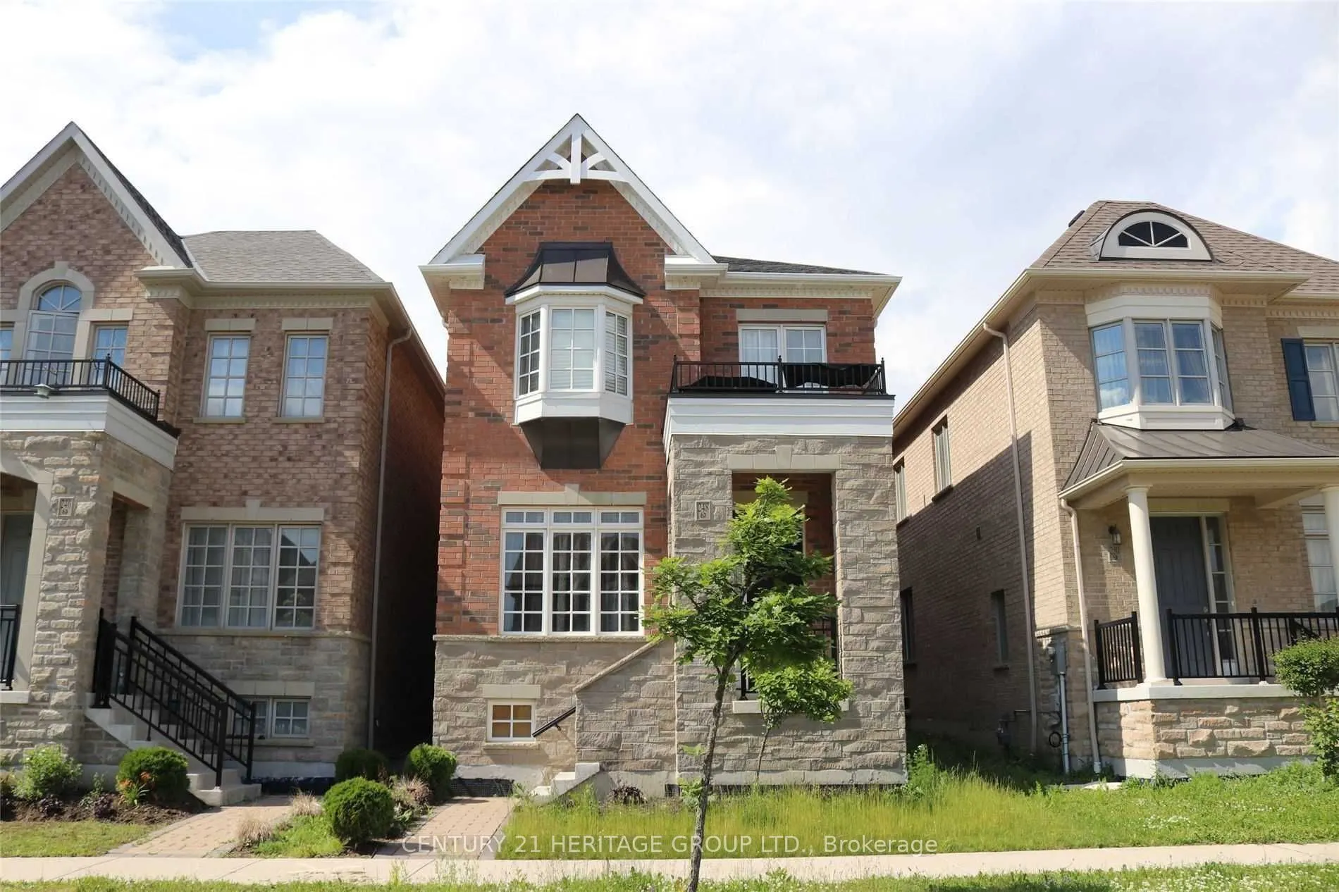 248 Paradelle Drive N