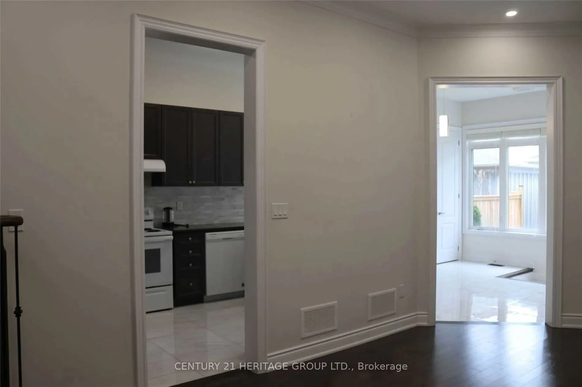 248 Paradelle Drive N