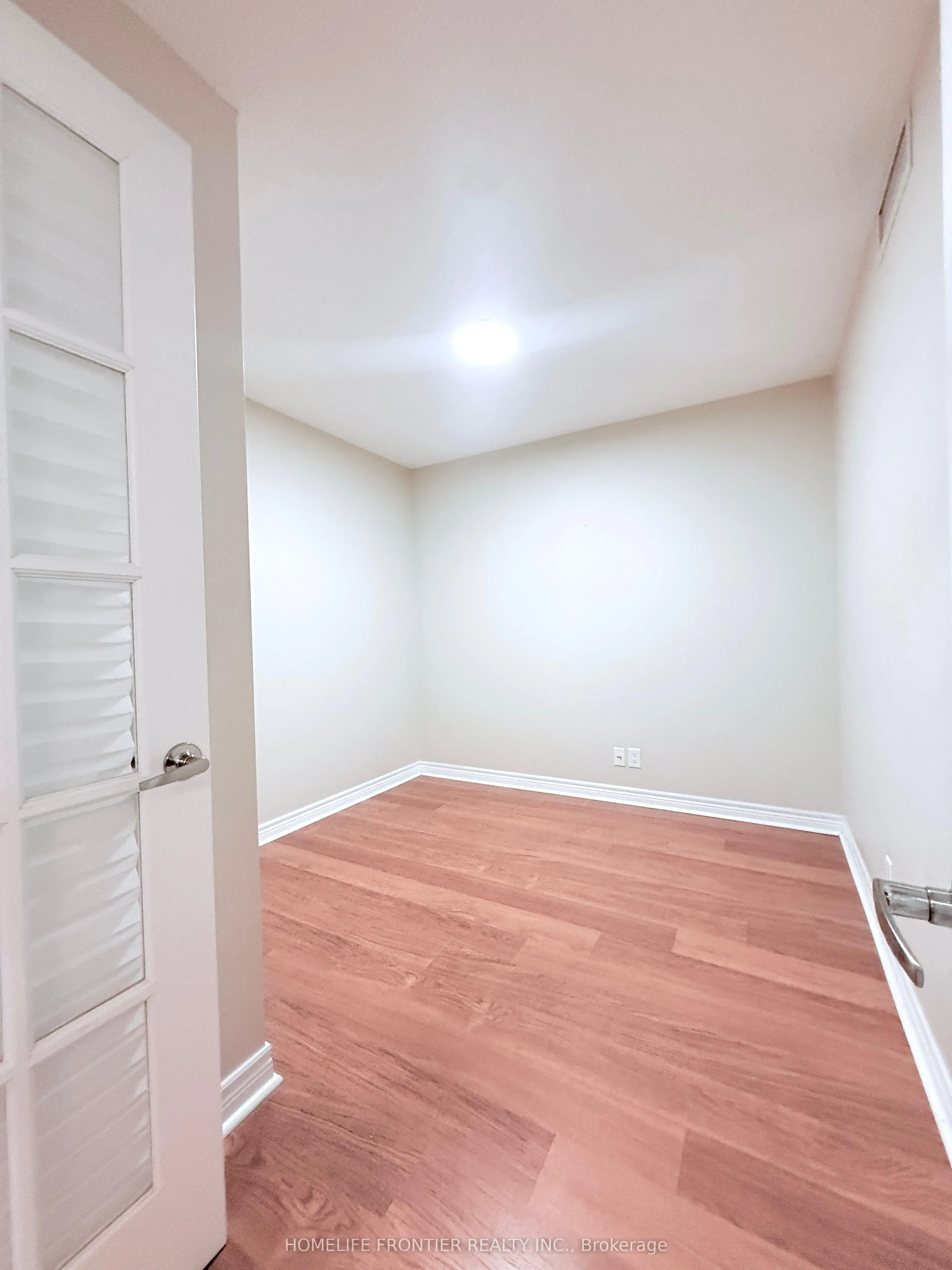 33 Cox Boulevard, #826