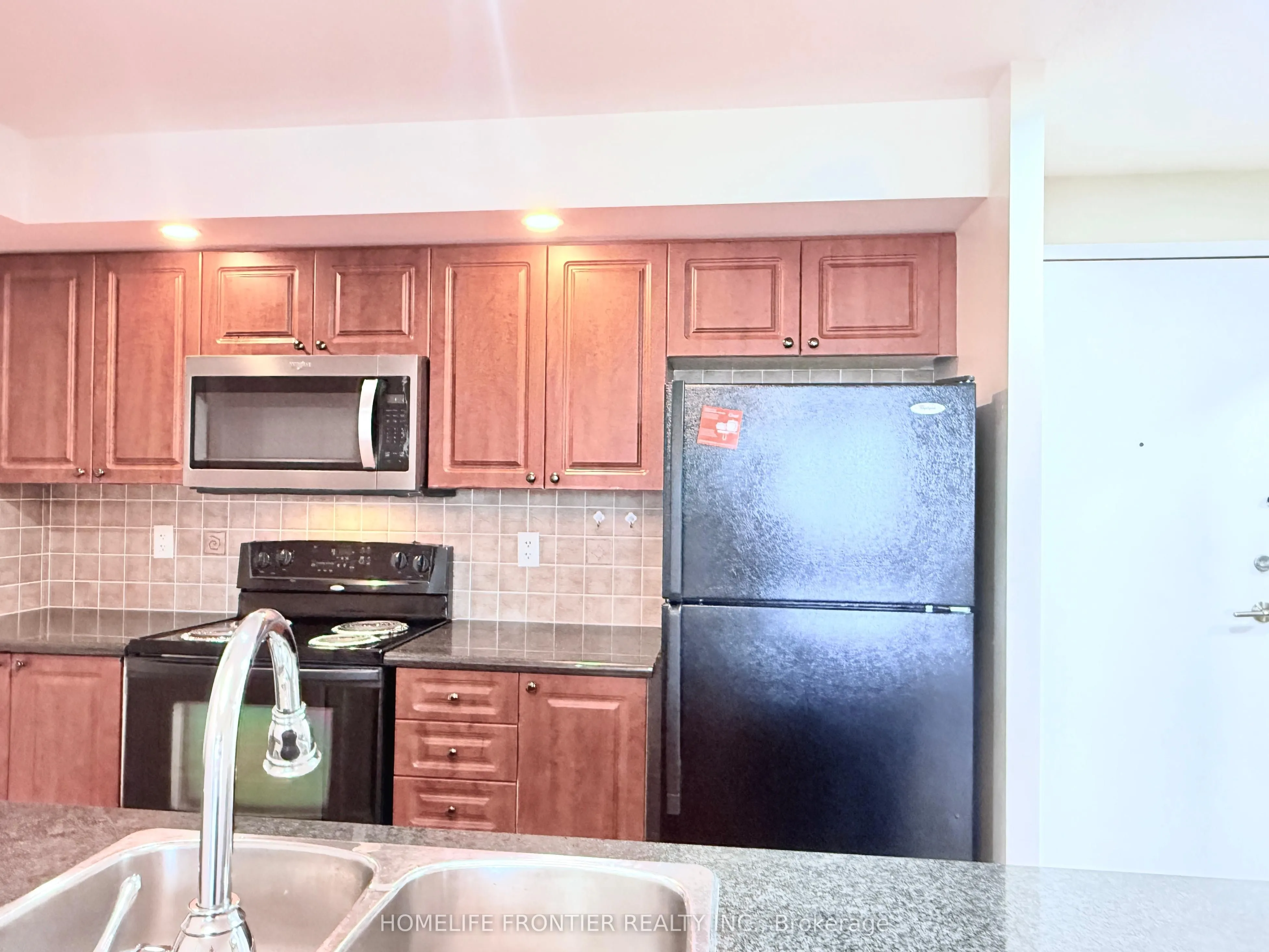 33 Cox Boulevard, #826
