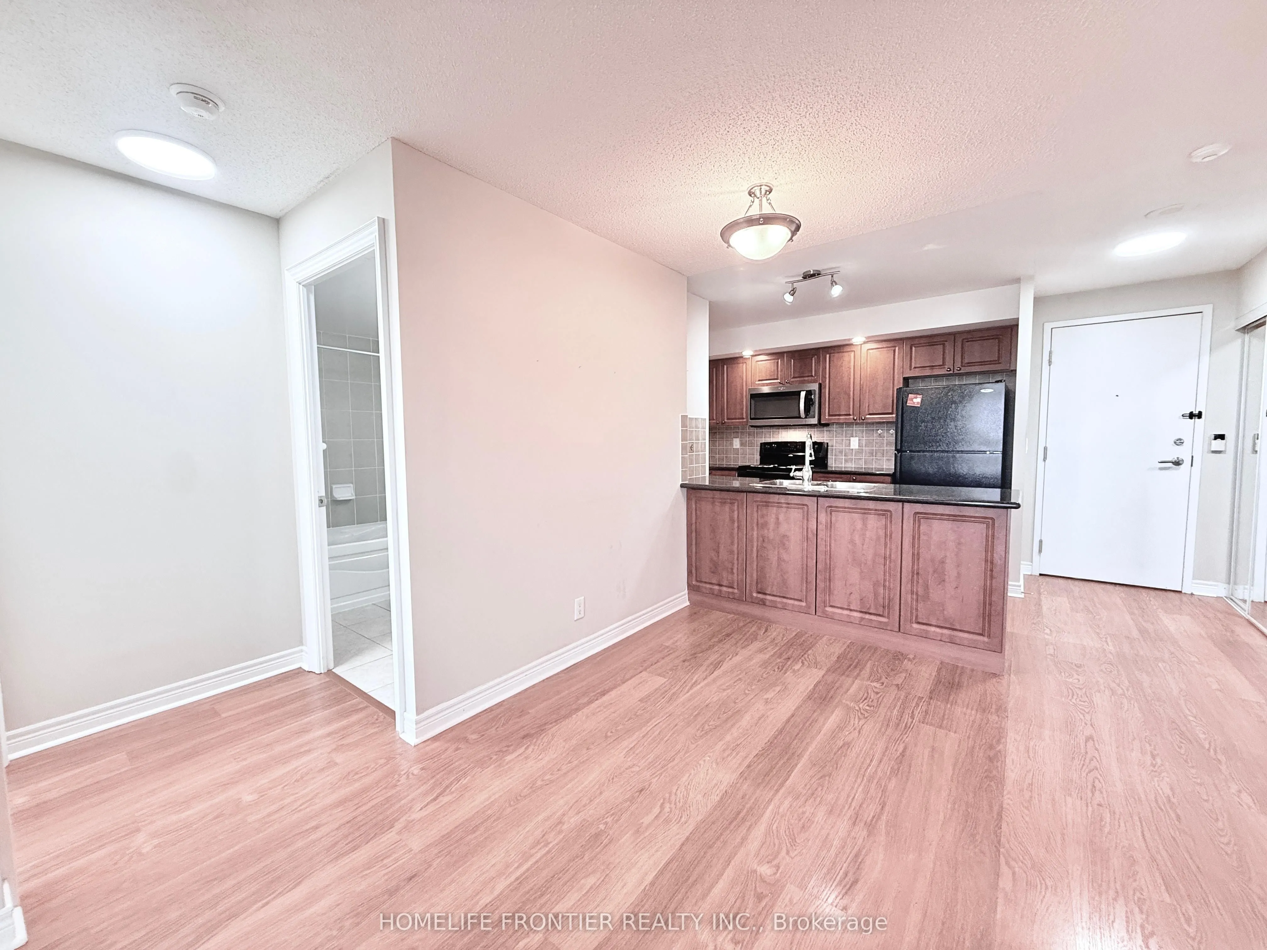 33 Cox Boulevard, #826
