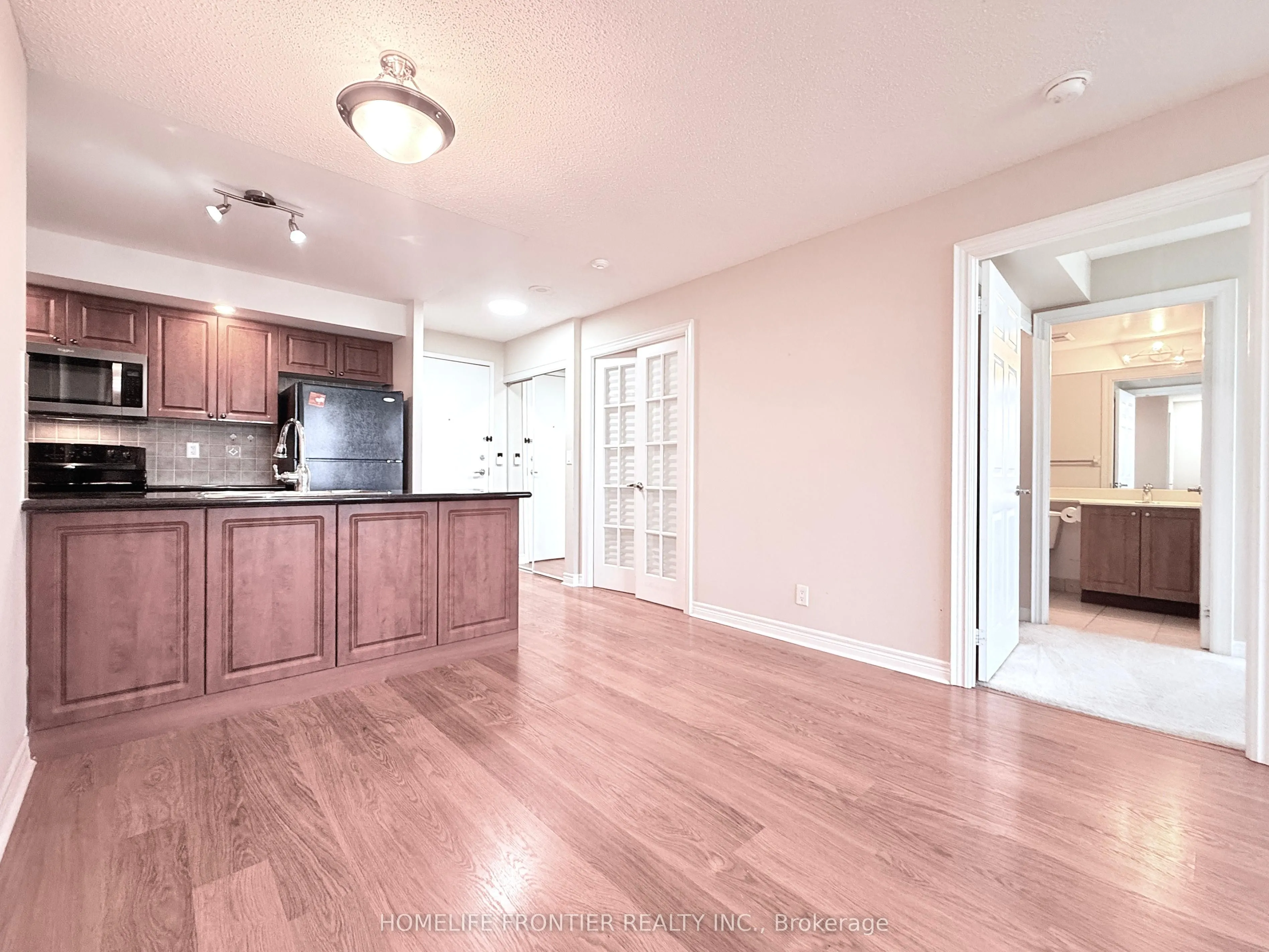 33 Cox Boulevard, #826