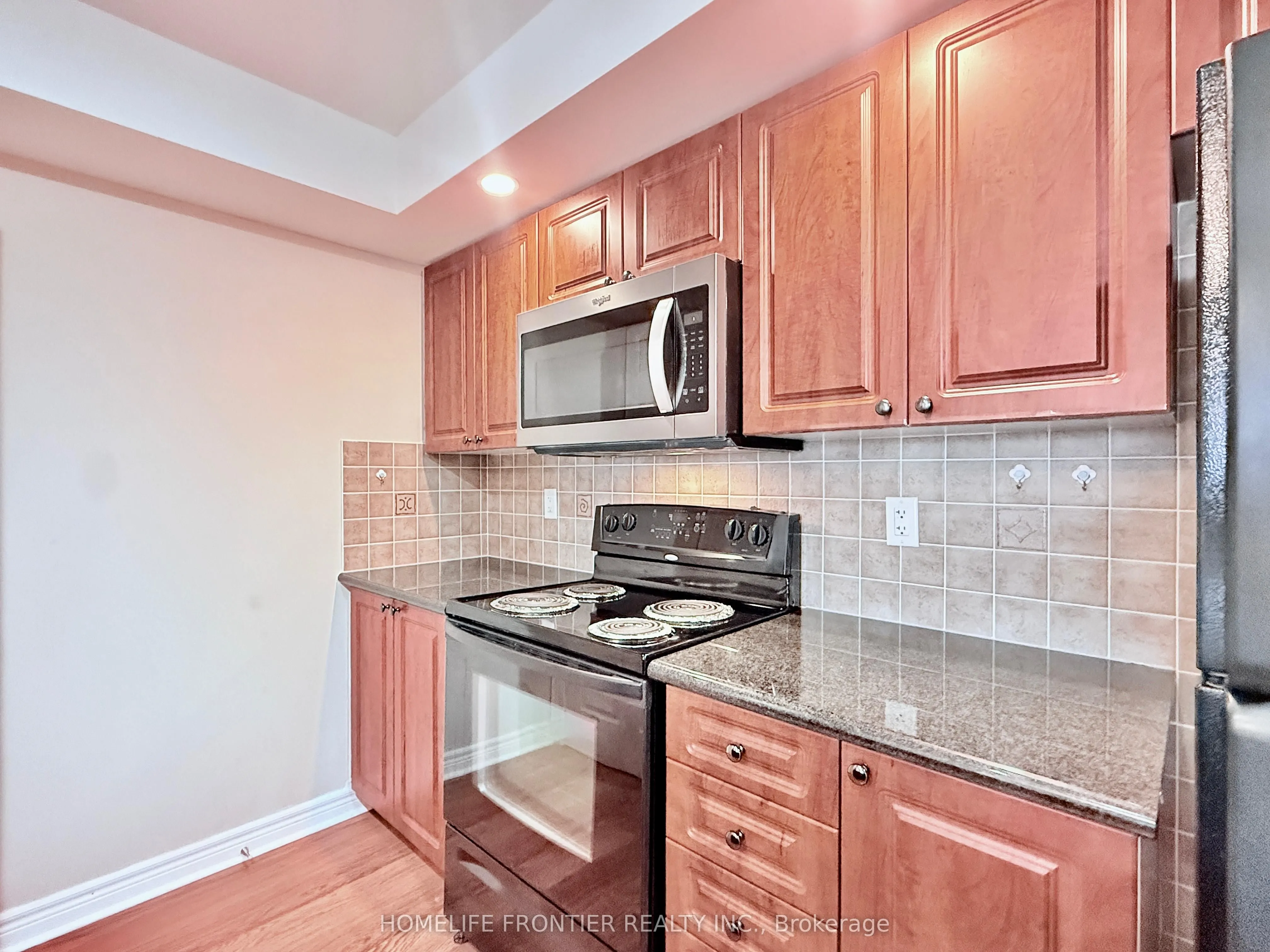 33 Cox Boulevard, #826