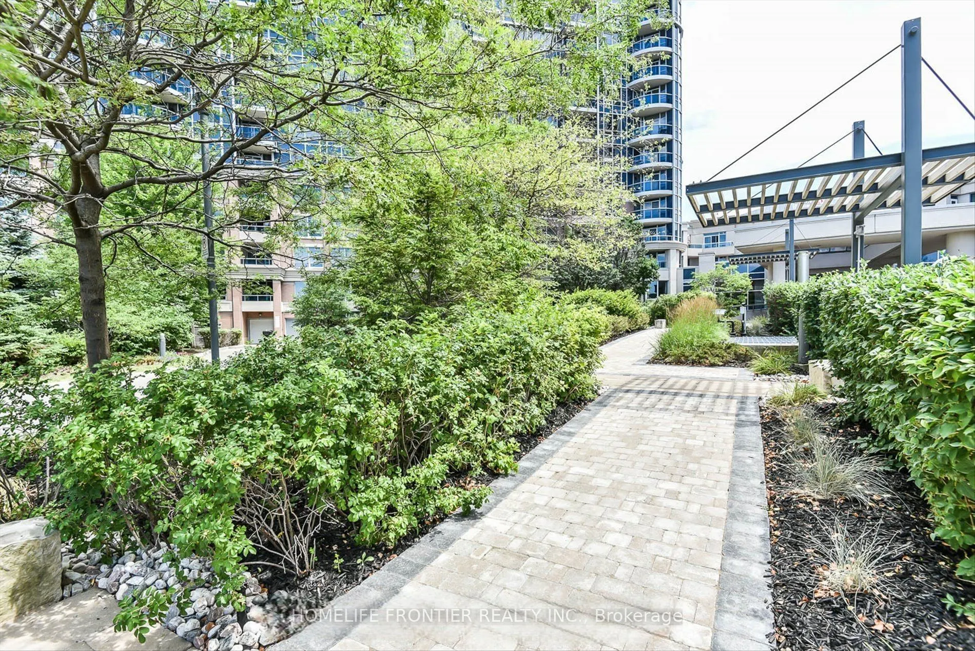 33 Cox Boulevard, #826