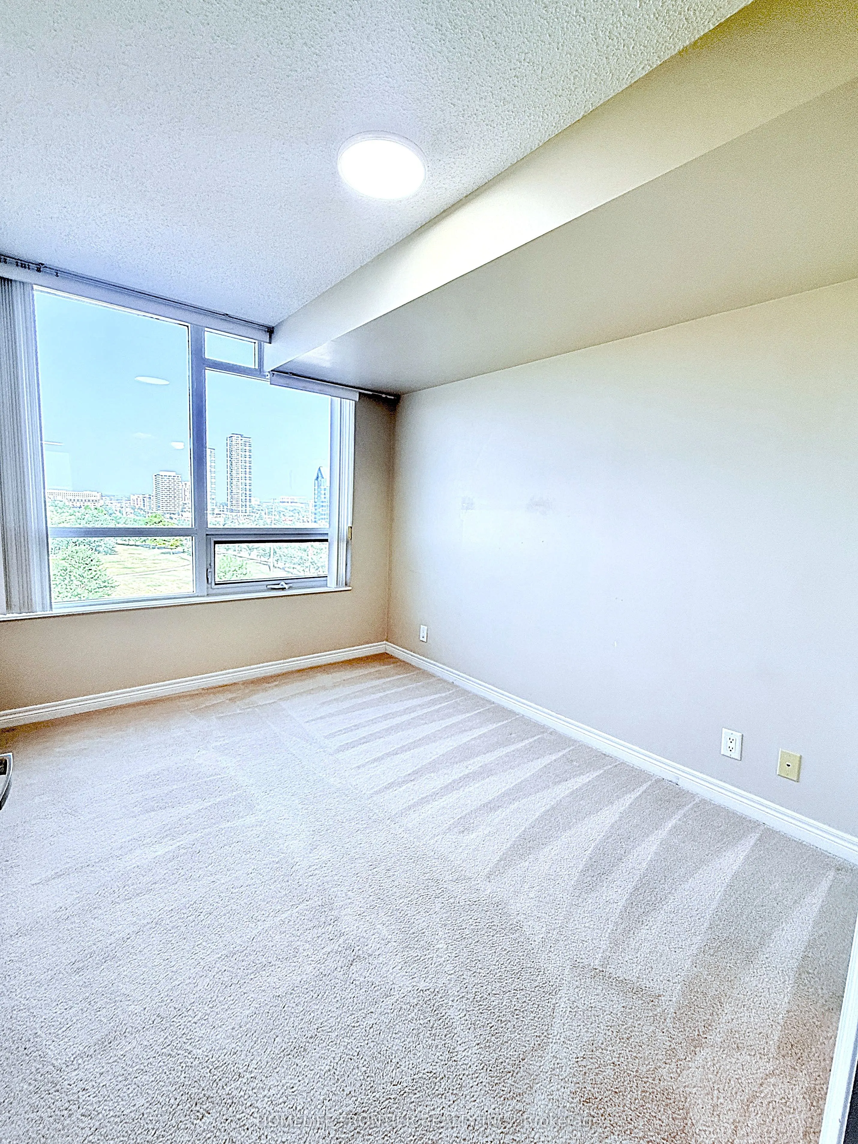 33 Cox Boulevard, #826