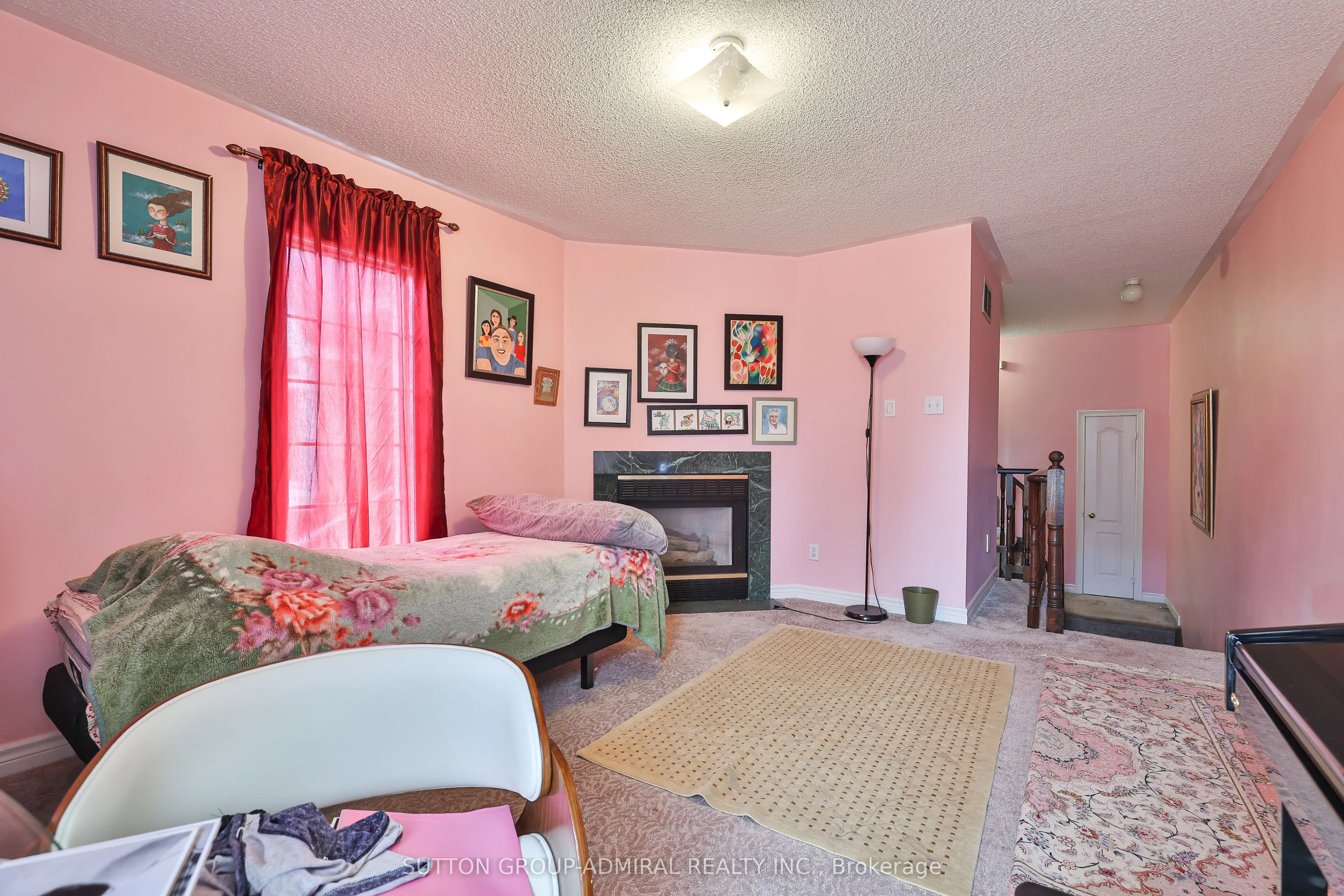 72 Addison Street W