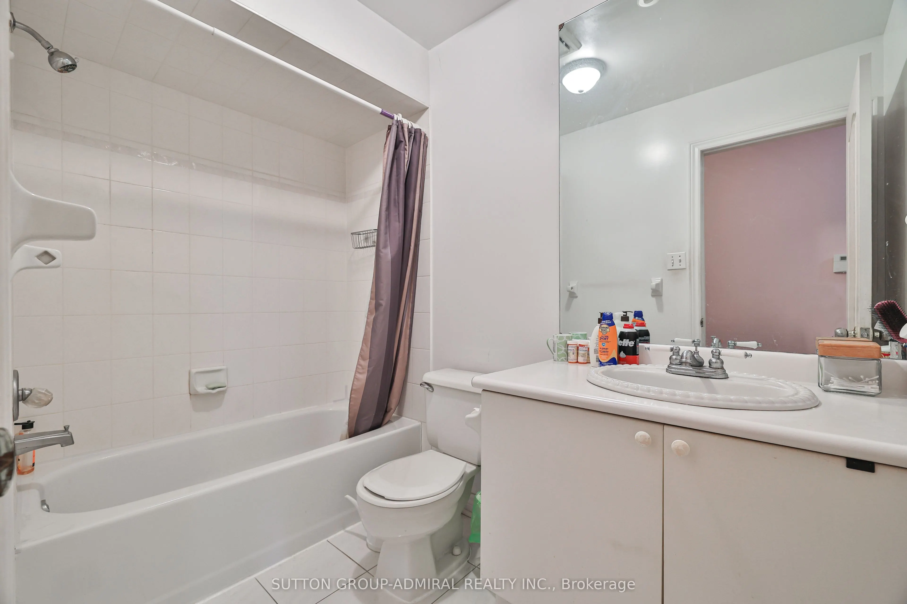 72 Addison Street W